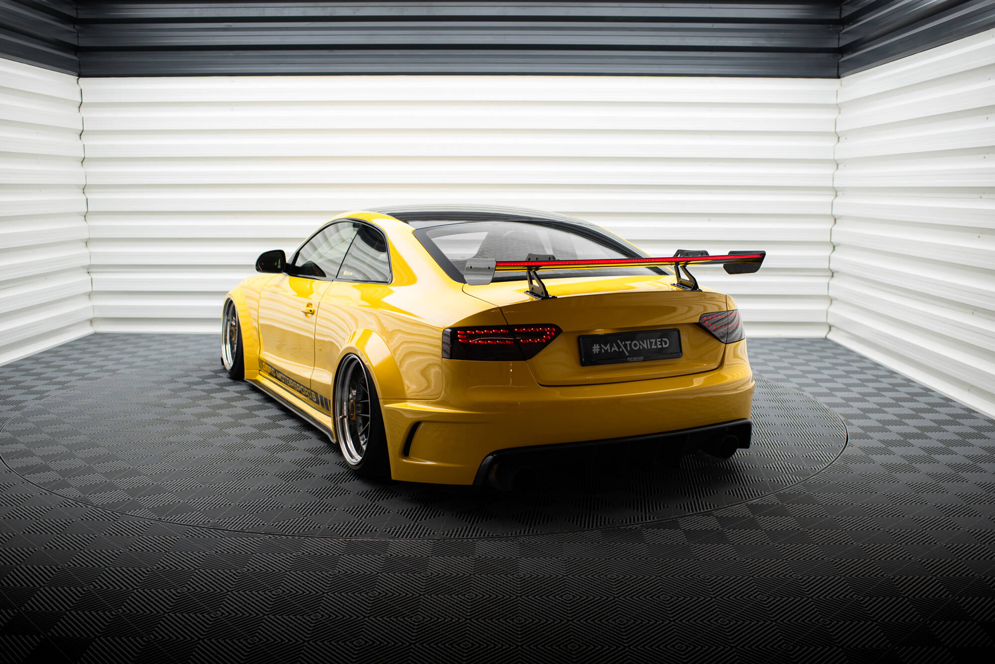 pol_po_Carbon-Spoiler-With-Upper-Swan-Mounting-LED-Audi-A5-Coupe-8T-20962_19 pol_po_Carbon-Spoiler-With-Upper-Swan-Mounting-LED-Audi-A5-Coupe-8T-20962_19