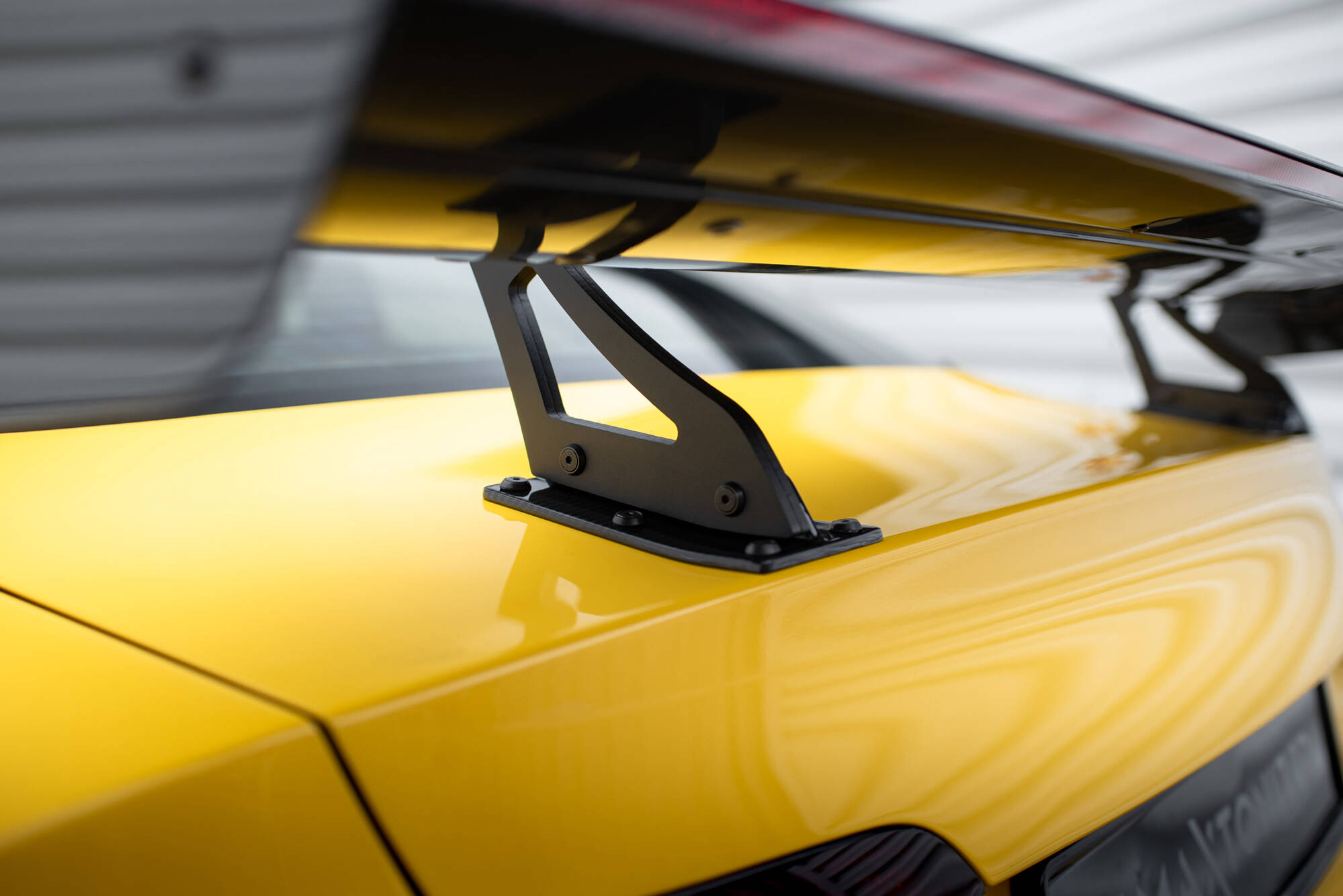 pol_po_Carbon-Spoiler-With-Upper-Swan-Mounting-LED-Audi-A5-Coupe-8T-20962_7 pol_po_Carbon-Spoiler-With-Upper-Swan-Mounting-LED-Audi-A5-Coupe-8T-20962_7