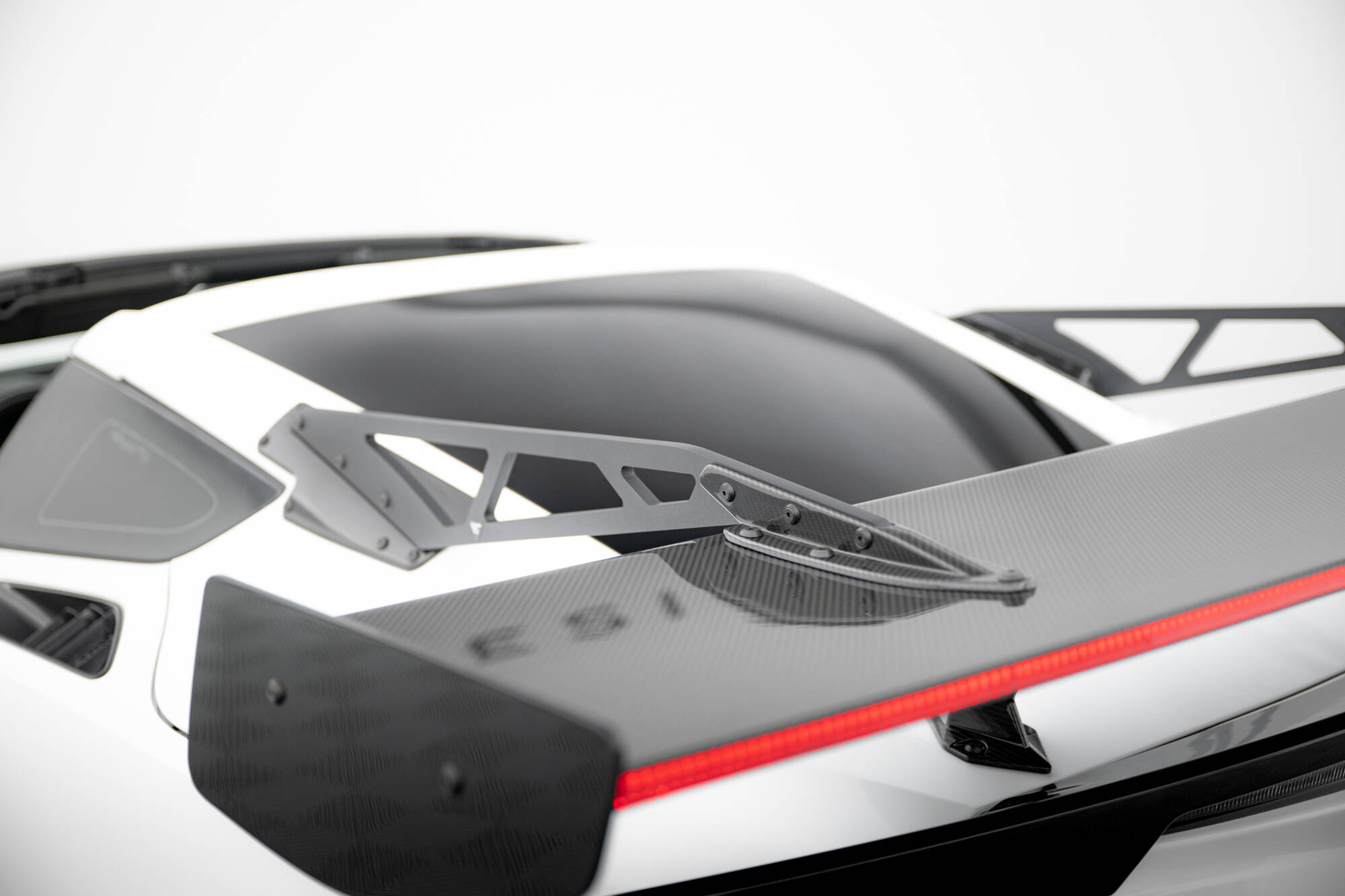 pol_po_Carbon-Spoiler-With-Upper-Swan-Mounting-LED-Chevrolet-Corvette-Stingray-Grand-Sport-C7-21492_14 pol_po_Carbon-Spoiler-With-Upper-Swan-Mounting-LED-Chevrolet-Corvette-Stingray-Grand-Sport-C7-21492_14