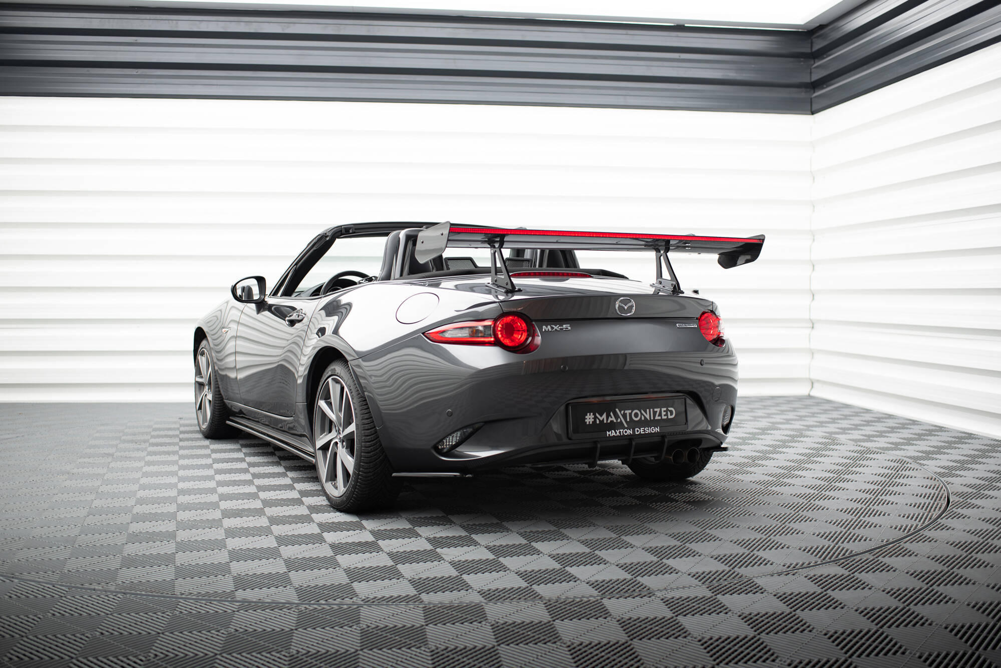 pol_po_Carbon-Spoiler-With-Upper-Swan-Mounting-LED-Mazda-MX-5-ND-Mk4-21054_10 pol_po_Carbon-Spoiler-With-Upper-Swan-Mounting-LED-Mazda-MX-5-ND-Mk4-21054_10