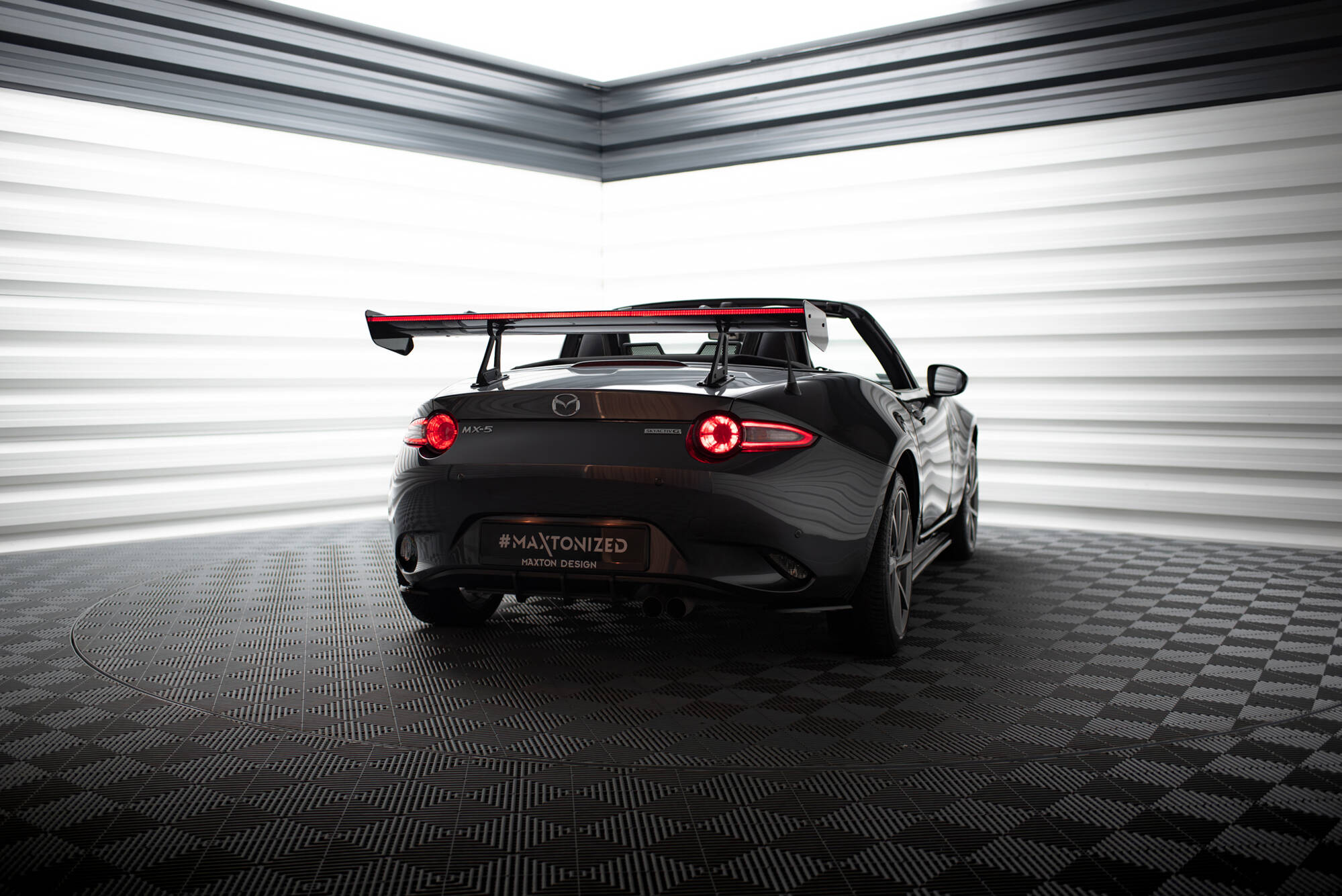 pol_po_Carbon-Spoiler-With-Upper-Swan-Mounting-LED-Mazda-MX-5-ND-Mk4-21054_25 pol_po_Carbon-Spoiler-With-Upper-Swan-Mounting-LED-Mazda-MX-5-ND-Mk4-21054_25