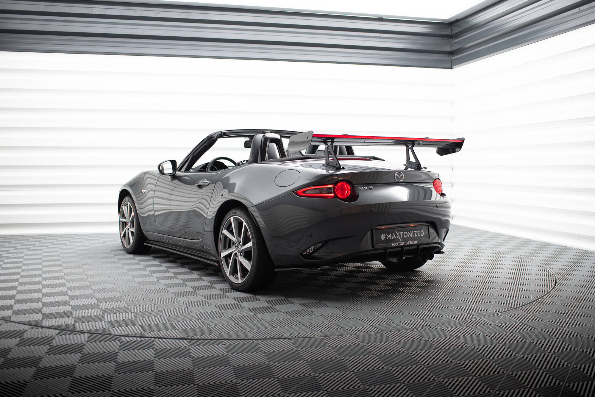 pol_po_Carbon-Spoiler-With-Upper-Swan-Mounting-LED-Mazda-MX-5-ND-Mk4-21054_4 pol_po_Carbon-Spoiler-With-Upper-Swan-Mounting-LED-Mazda-MX-5-ND-Mk4-21054_4