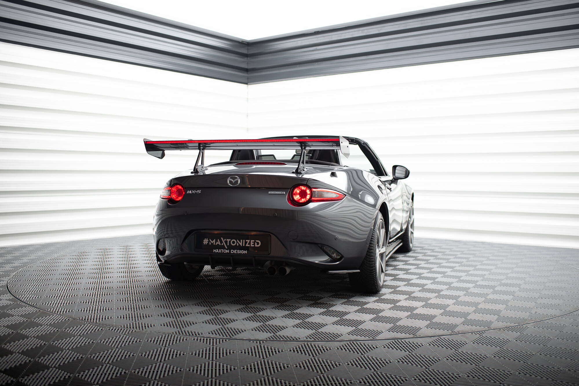 pol_po_Carbon-Spoiler-With-Upper-Swan-Mounting-LED-Mazda-MX-5-ND-Mk4-21054_6 pol_po_Carbon-Spoiler-With-Upper-Swan-Mounting-LED-Mazda-MX-5-ND-Mk4-21054_6