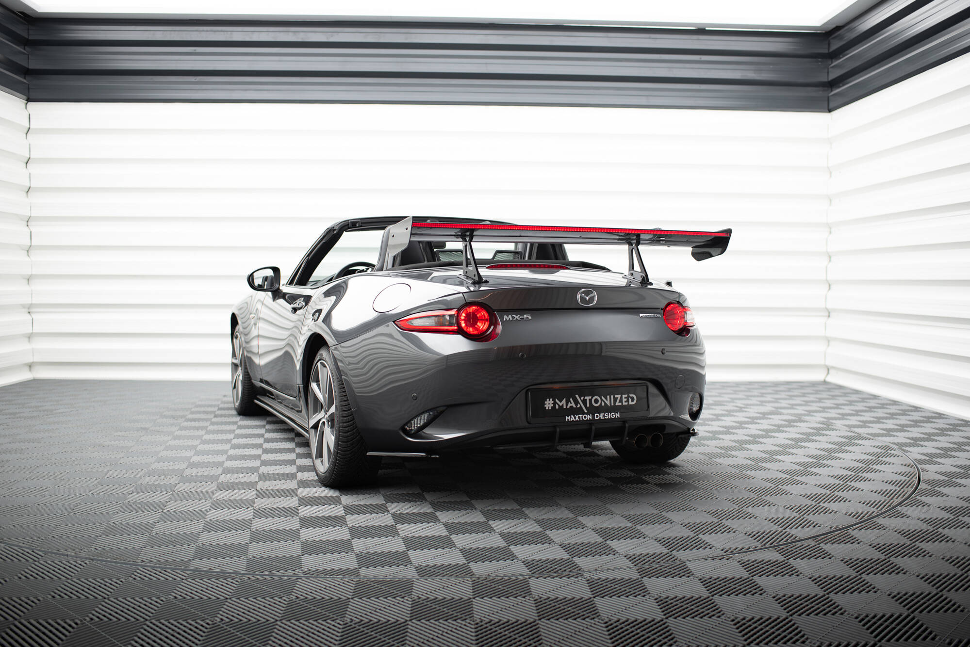 pol_po_Carbon-Spoiler-With-Upper-Swan-Mounting-LED-Mazda-MX-5-ND-Mk4-21054_8 pol_po_Carbon-Spoiler-With-Upper-Swan-Mounting-LED-Mazda-MX-5-ND-Mk4-21054_8