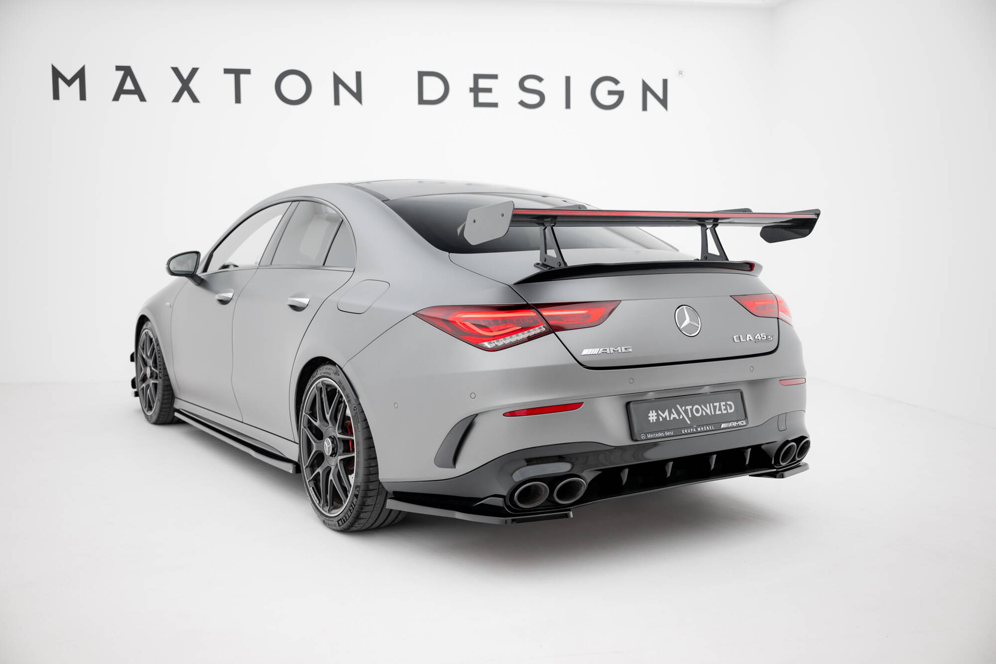 pol_po_Carbon-Spoiler-With-Upper-Swan-Mounting-LED-Mercedes-Benz-CLA-Coupe-C118-C118-Facelift-21587_19 pol_po_Carbon-Spoiler-With-Upper-Swan-Mounting-LED-Mercedes-Benz-CLA-Coupe-C118-C118-Facelift-21587_19
