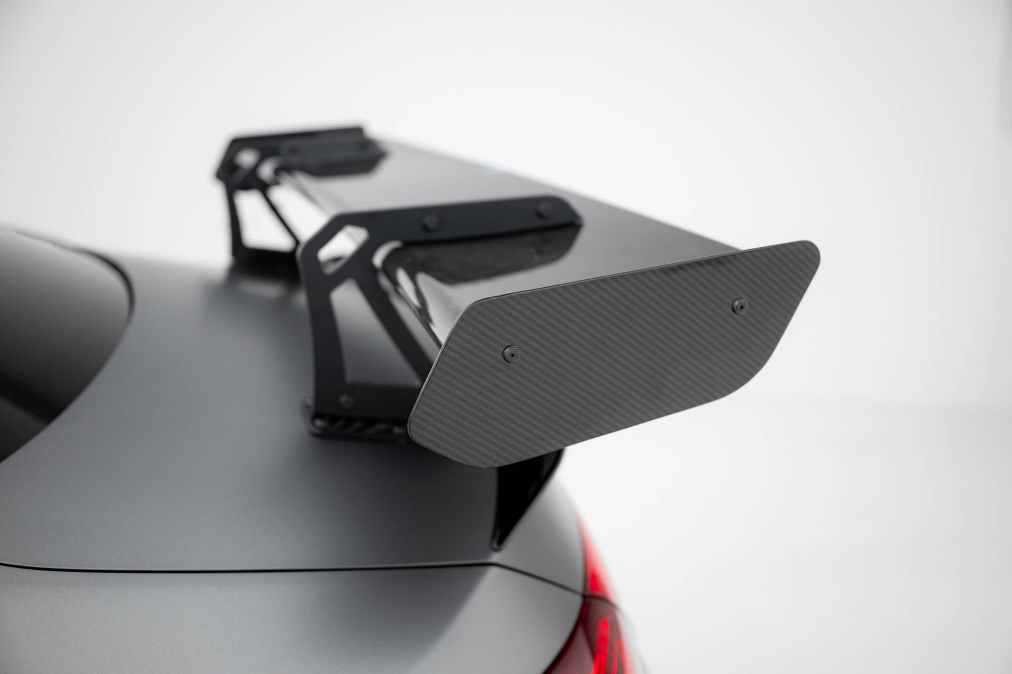 pol_po_Carbon-Spoiler-With-Upper-Swan-Mounting-LED-Mercedes-Benz-CLA-Coupe-C118-C118-Facelift-21587_20 pol_po_Carbon-Spoiler-With-Upper-Swan-Mounting-LED-Mercedes-Benz-CLA-Coupe-C118-C118-Facelift-21587_20