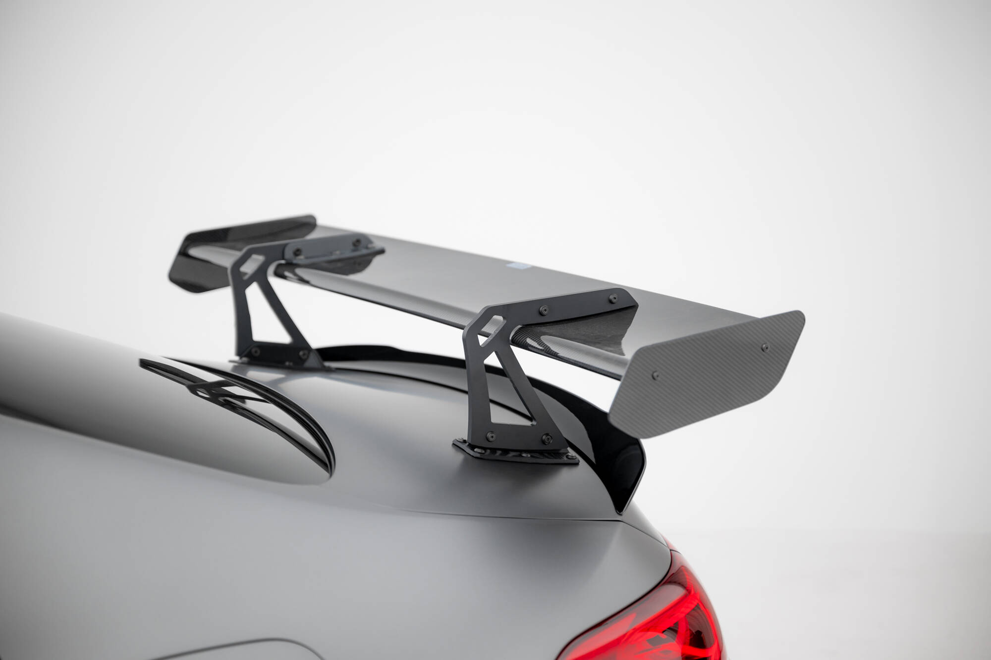 pol_po_Carbon-Spoiler-With-Upper-Swan-Mounting-LED-Mercedes-Benz-CLA-Coupe-C118-C118-Facelift-21587_5 pol_po_Carbon-Spoiler-With-Upper-Swan-Mounting-LED-Mercedes-Benz-CLA-Coupe-C118-C118-Facelift-21587_5