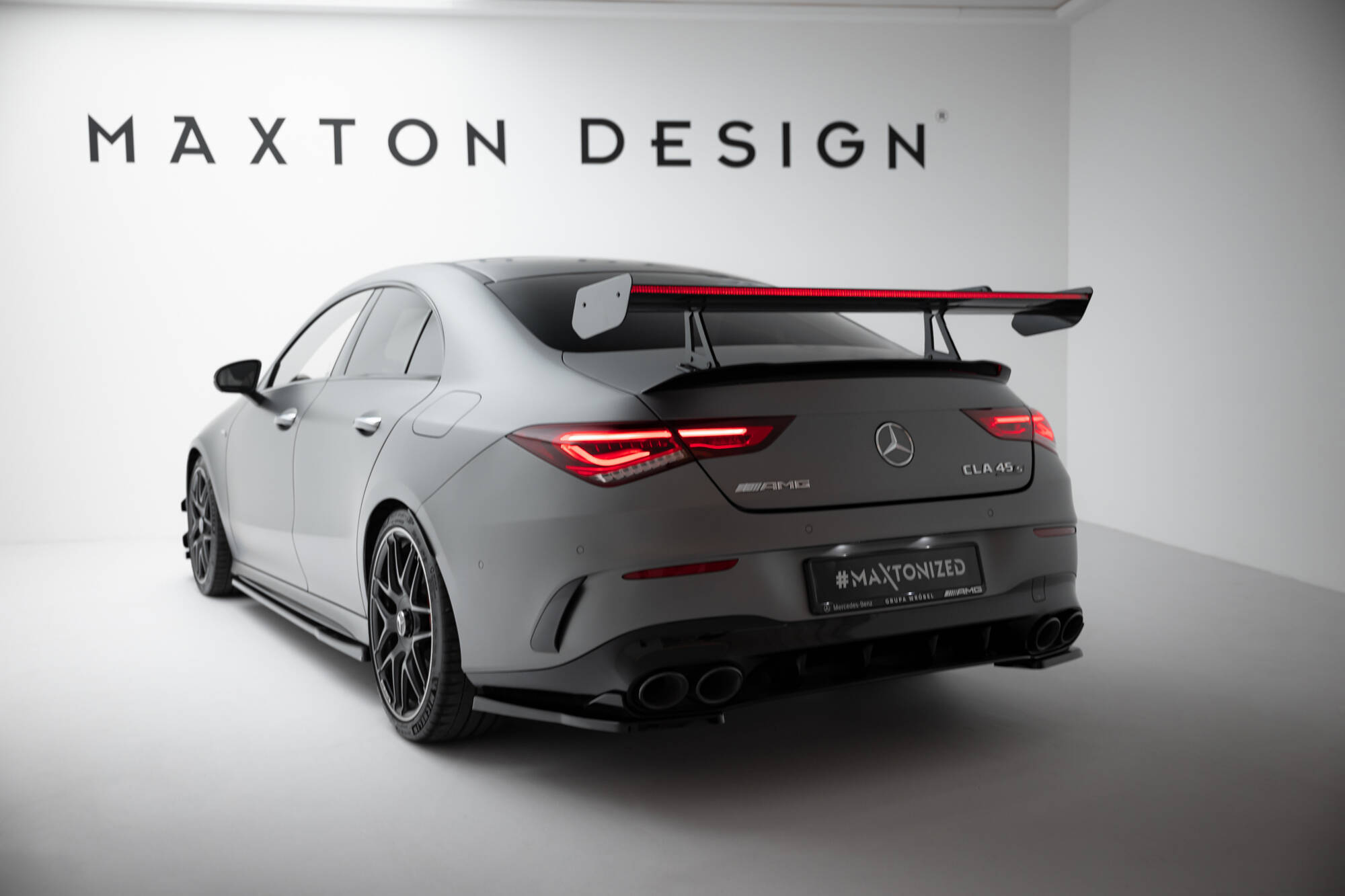pol_po_Carbon-Spoiler-With-Upper-Swan-Mounting-LED-Mercedes-Benz-CLA-Coupe-C118-C118-Facelift-21587_7 pol_po_Carbon-Spoiler-With-Upper-Swan-Mounting-LED-Mercedes-Benz-CLA-Coupe-C118-C118-Facelift-21587_7
