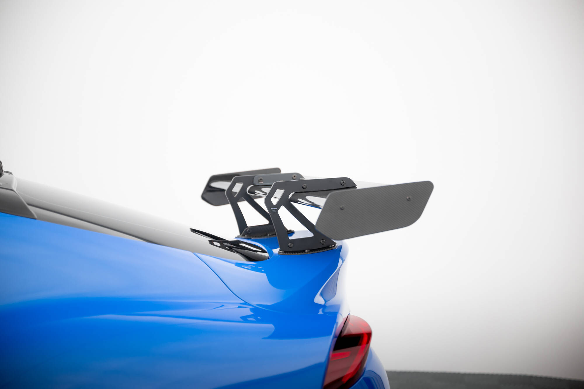 pol_po_Carbon-Spoiler-With-Upper-Swan-Mounting-LED-Toyota-Supra-Mk5-21209_4 pol_po_Carbon-Spoiler-With-Upper-Swan-Mounting-LED-Toyota-Supra-Mk5-21209_4