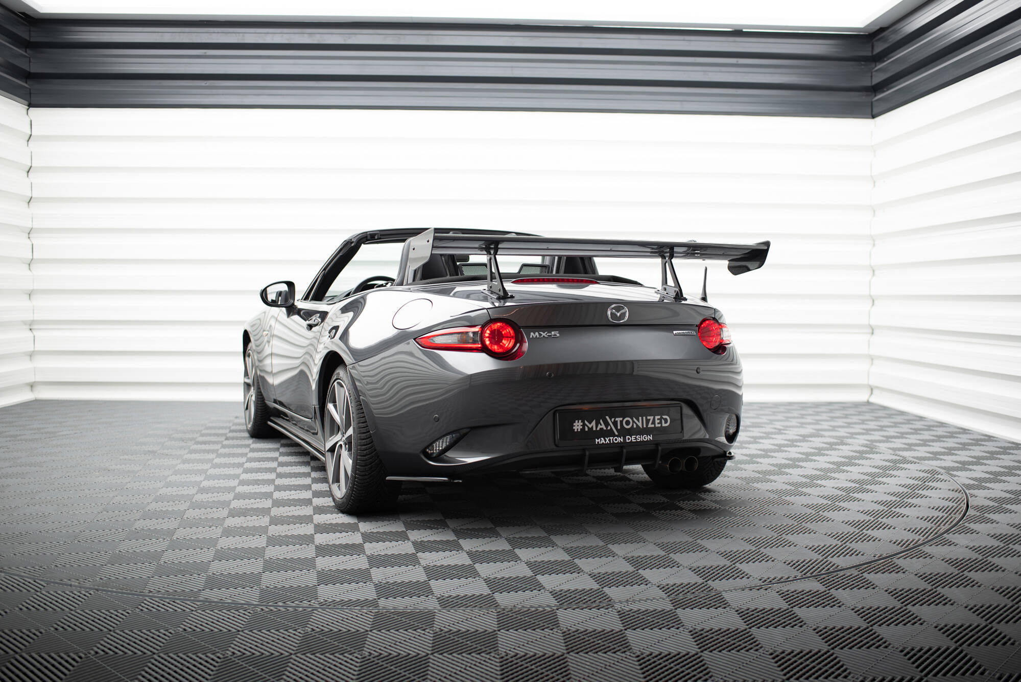 pol_po_Carbon-Spoiler-With-Upper-Swan-Mounting-Mazda-MX-5-ND-Mk4-21052_13 pol_po_Carbon-Spoiler-With-Upper-Swan-Mounting-Mazda-MX-5-ND-Mk4-21052_13