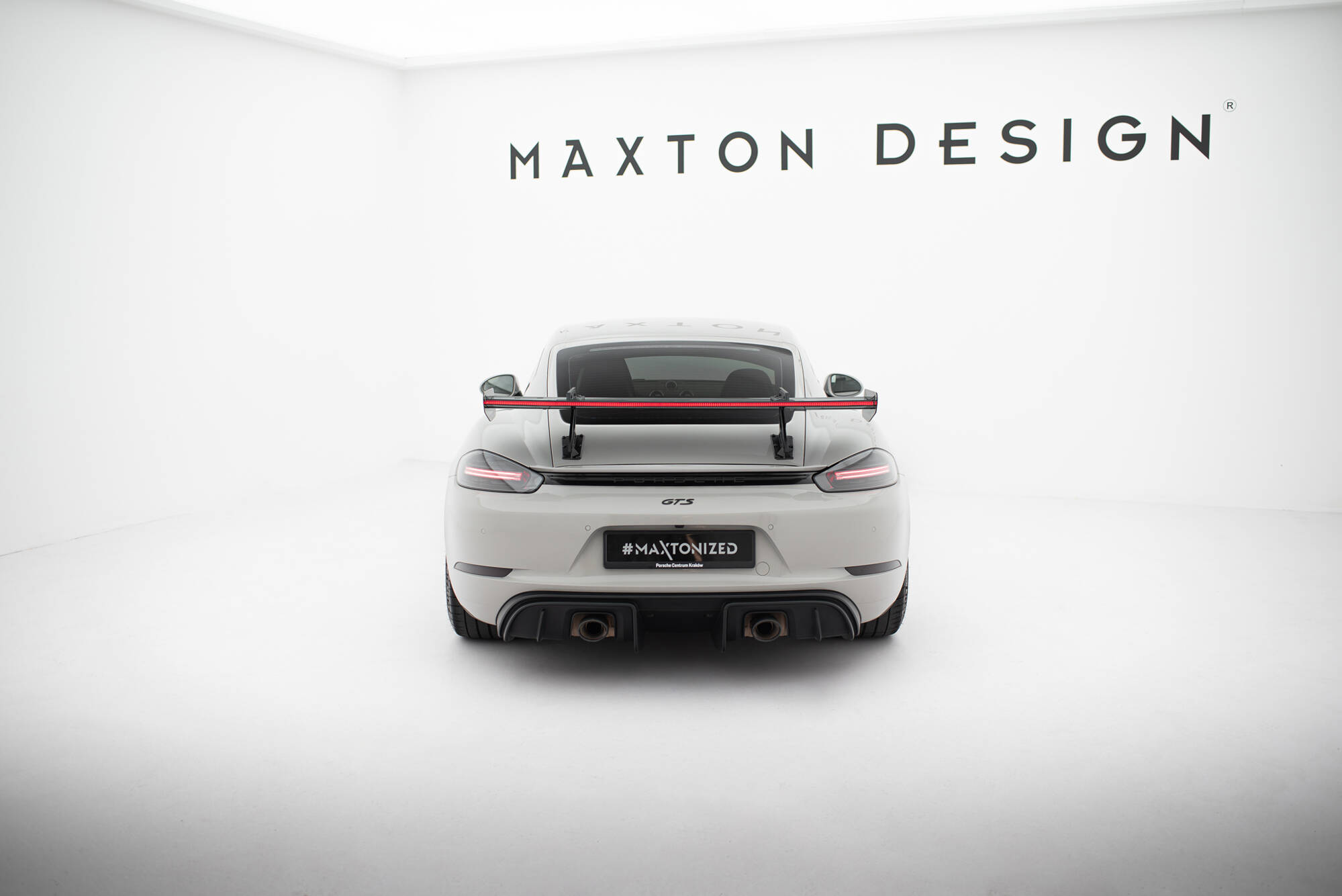 pol_po_Carbon-Spoiler-With-Upper-Swan-Mounting-V-1-LED-Porsche-718-Cayman-982c-21520_21 pol_po_Carbon-Spoiler-With-Upper-Swan-Mounting-V-1-LED-Porsche-718-Cayman-982c-21520_21