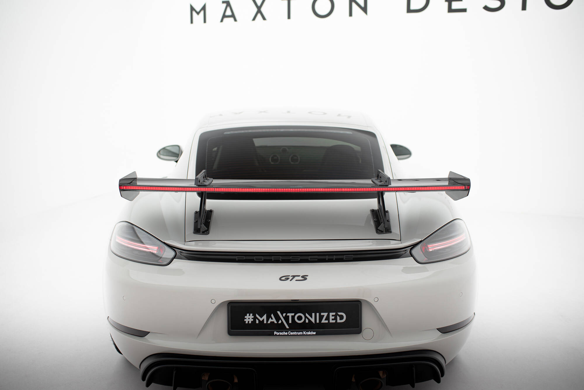 pol_po_Carbon-Spoiler-With-Upper-Swan-Mounting-V-1-LED-Porsche-718-Cayman-982c-21520_5 pol_po_Carbon-Spoiler-With-Upper-Swan-Mounting-V-1-LED-Porsche-718-Cayman-982c-21520_5