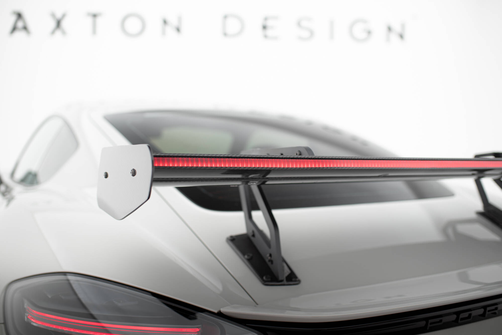 pol_po_Carbon-Spoiler-With-Upper-Swan-Mounting-V-2-LED-Porsche-718-Cayman-982c-21524_19 pol_po_Carbon-Spoiler-With-Upper-Swan-Mounting-V-2-LED-Porsche-718-Cayman-982c-21524_19