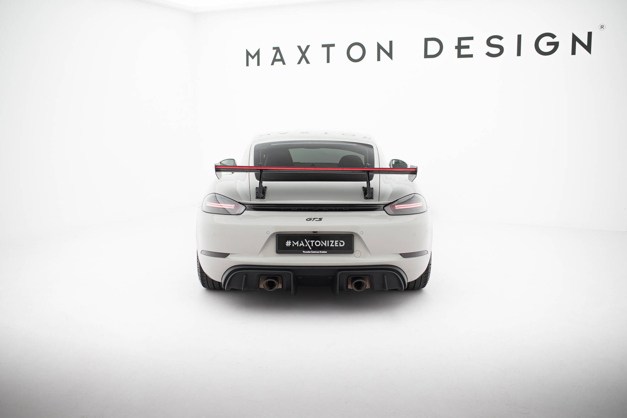 pol_po_Carbon-Spoiler-With-Upper-Swan-Mounting-V-2-LED-Porsche-718-Cayman-982c-21524_20 pol_po_Carbon-Spoiler-With-Upper-Swan-Mounting-V-2-LED-Porsche-718-Cayman-982c-21524_20