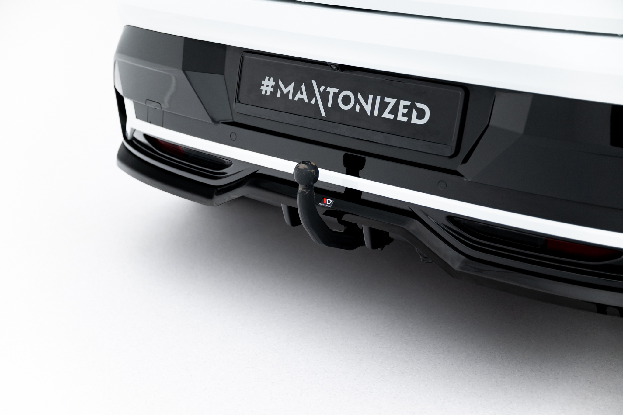 pol_po_Central-Rear-Splitter-with-vertical-bars-Renault-Megane-E-Tech-Electric-Mk1-22902_6 pol_po_Central-Rear-Splitter-with-vertical-bars-Renault-Megane-E-Tech-Electric-Mk1-22902_6
