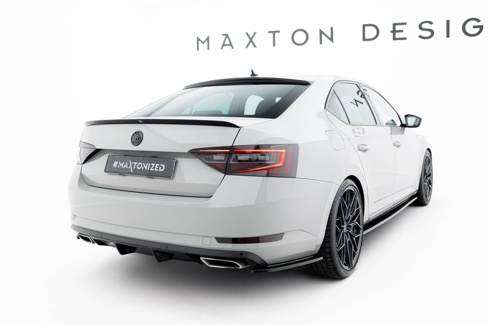 pol_po_Extension-Of-The-Rear-Window-Skoda-Superb-Liftback-Mk3-Mk3-Facelift-504_1 pol_po_Extension-Of-The-Rear-Window-Skoda-Superb-Liftback-Mk3-Mk3-Facelift-504_1