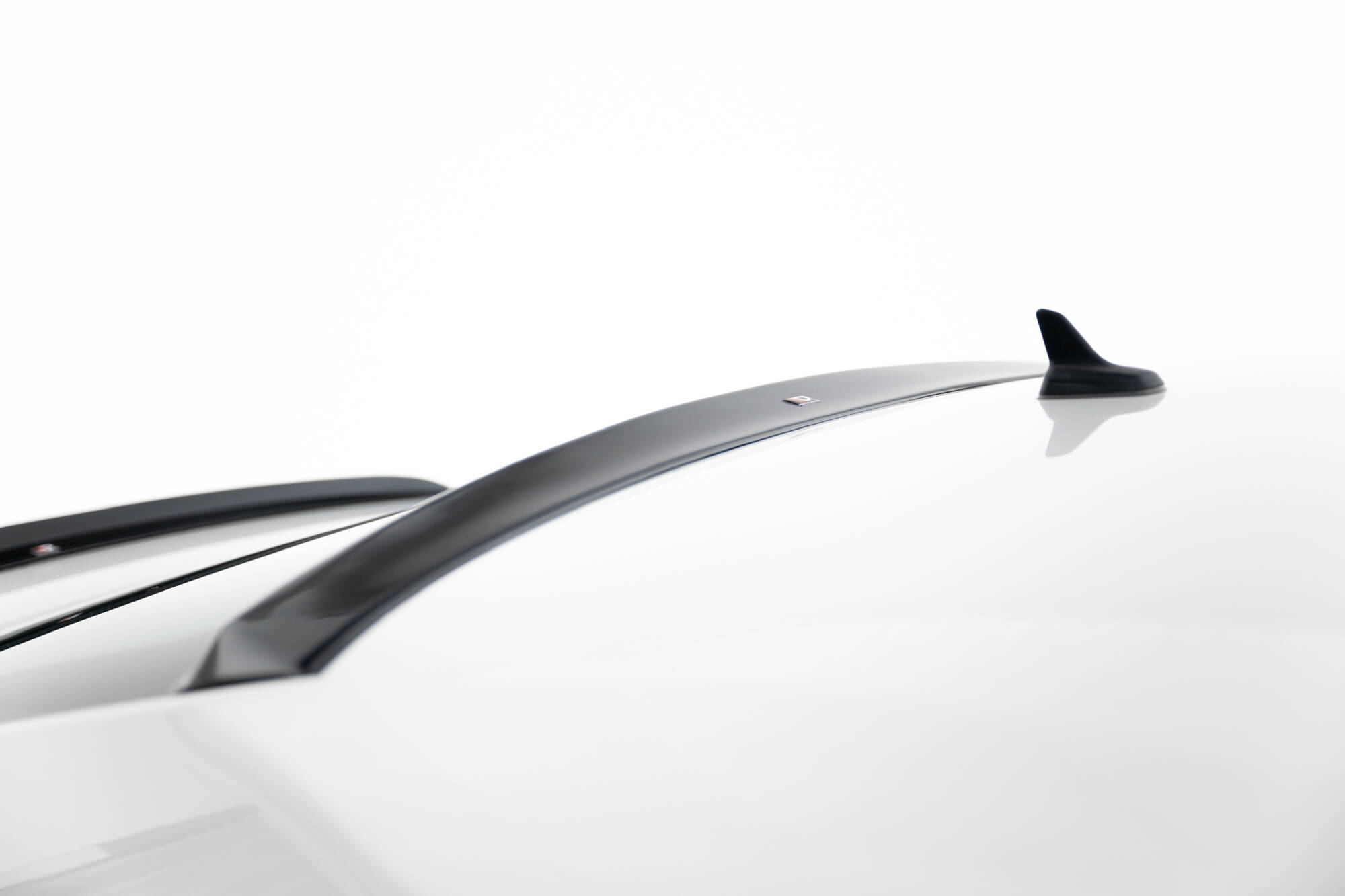 pol_po_Extension-Of-The-Rear-Window-Skoda-Superb-Liftback-Mk3-Mk3-Facelift-504_7 pol_po_Extension-Of-The-Rear-Window-Skoda-Superb-Liftback-Mk3-Mk3-Facelift-504_7