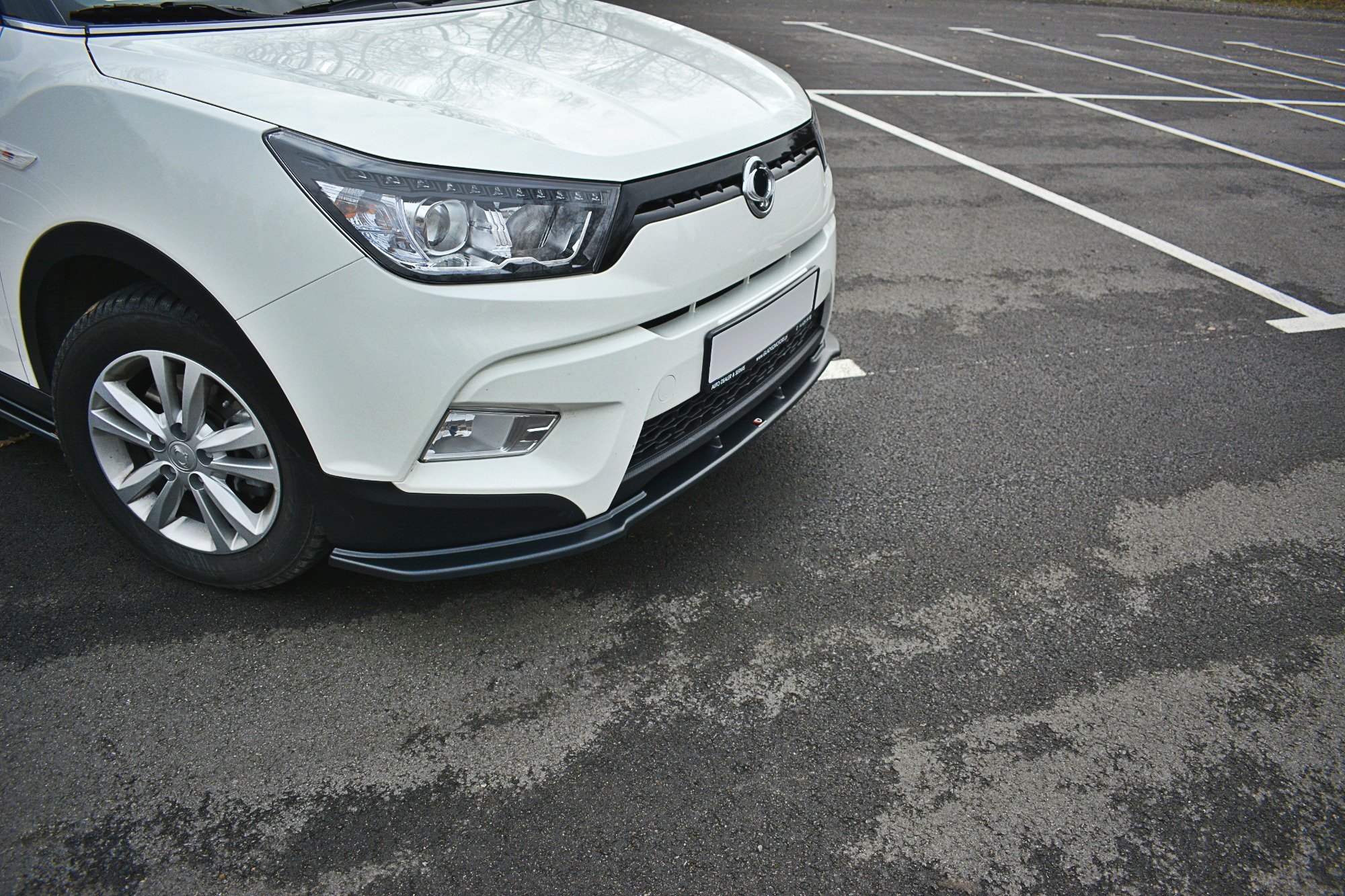 pol_po_FRONT-SPLITTER-V-1-SSANGYONG-TIVOLI-6589_3 pol_po_FRONT-SPLITTER-V-1-SSANGYONG-TIVOLI-6589_3