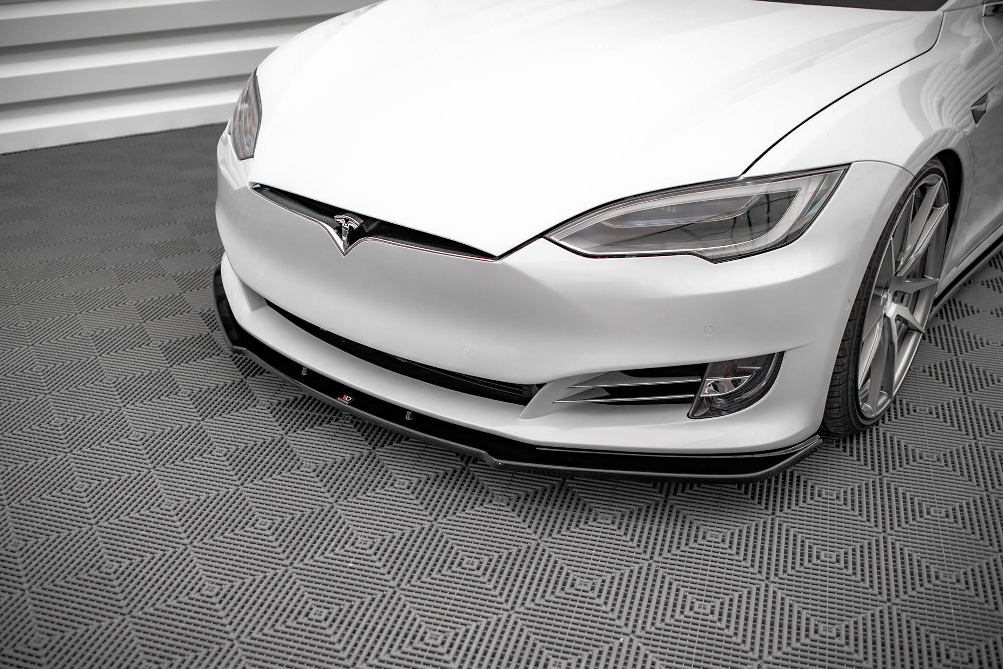 pol_po_FRONT-SPLITTER-V-1-Tesla-Model-S-Facelift-5648_5 pol_po_FRONT-SPLITTER-V-1-Tesla-Model-S-Facelift-5648_5
