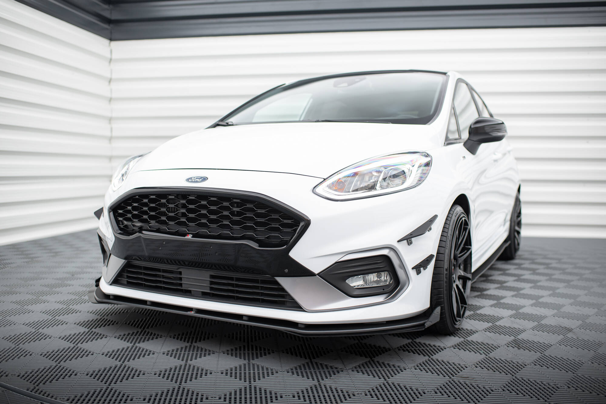 pol_po_Flaps-Ford-Fiesta-Mk8-ST-ST-Line-10701_2 pol_po_Flaps-Ford-Fiesta-Mk8-ST-ST-Line-10701_2