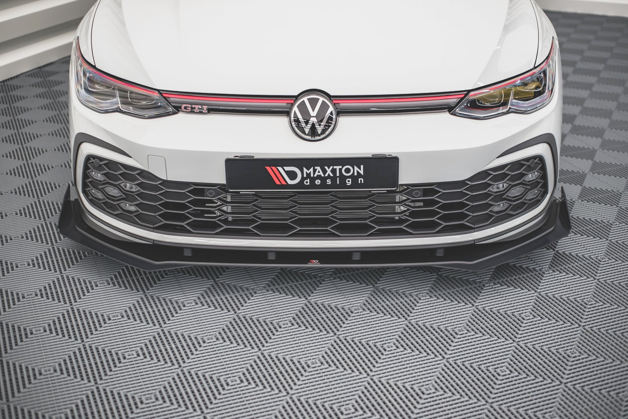 pol_po_Flaps-Volkswagen-Golf-GTI-GTE-GTD-R-Line-Mk8-12250_2 pol_po_Flaps-Volkswagen-Golf-GTI-GTE-GTD-R-Line-Mk8-12250_2