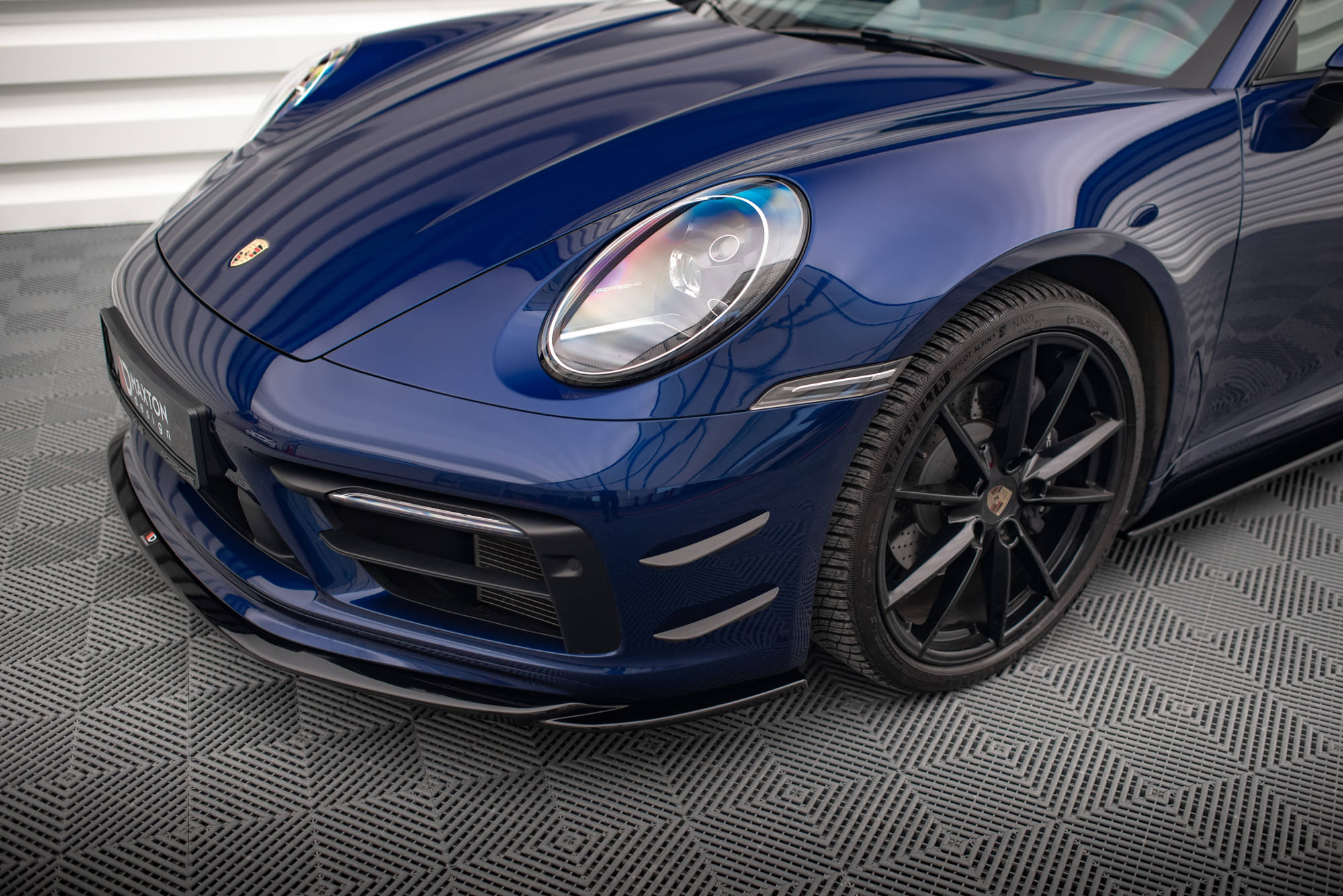 pol_po_Front-Bumper-Wings-Canards-Porsche-911-Carrera-Aero-992-17172_5 pol_po_Front-Bumper-Wings-Canards-Porsche-911-Carrera-Aero-992-17172_5