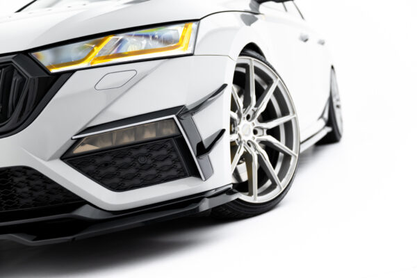 Εμπρός Bumper Wings (Canards) Skoda Octavia RS Mk4