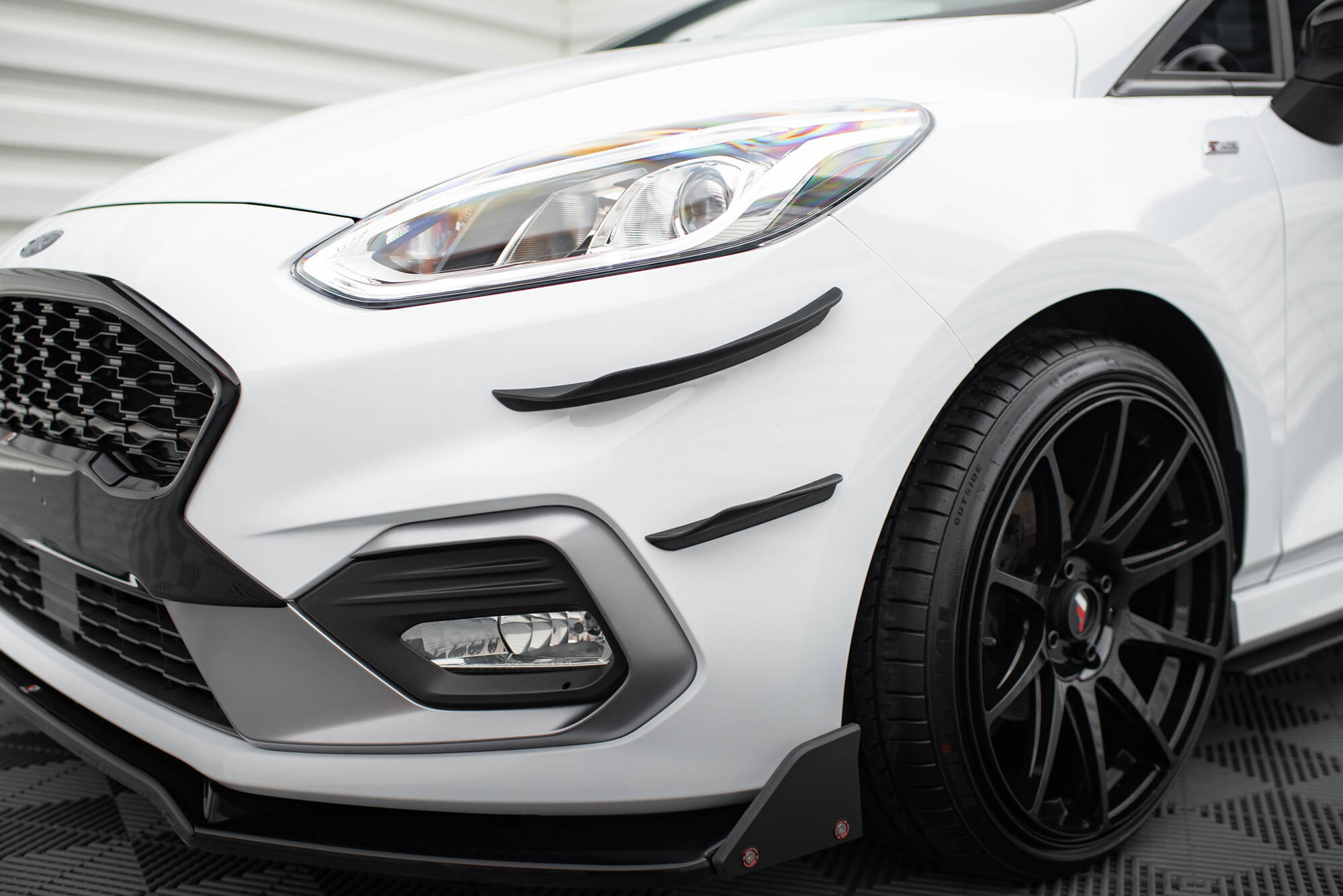 pol_po_Front-Bumper-Wings-Canards-V-3-Ford-Fiesta-Mk8-ST-ST-Line-14527_4 pol_po_Front-Bumper-Wings-Canards-V-3-Ford-Fiesta-Mk8-ST-ST-Line-14527_4
