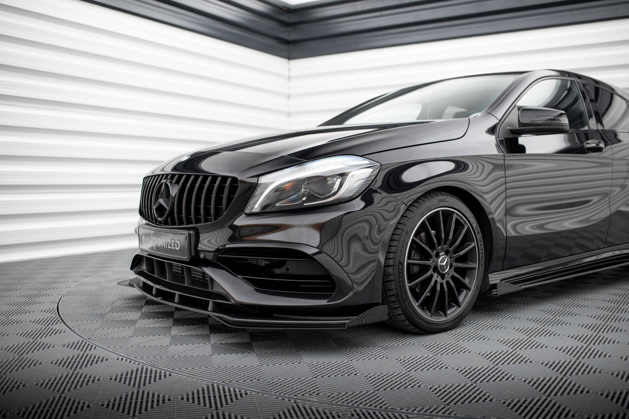 pol_po_Front-Flaps-Mercedes-Benz-A-AMG-Line-W176-Facelift-19000_5 pol_po_Front-Flaps-Mercedes-Benz-A-AMG-Line-W176-Facelift-19000_5