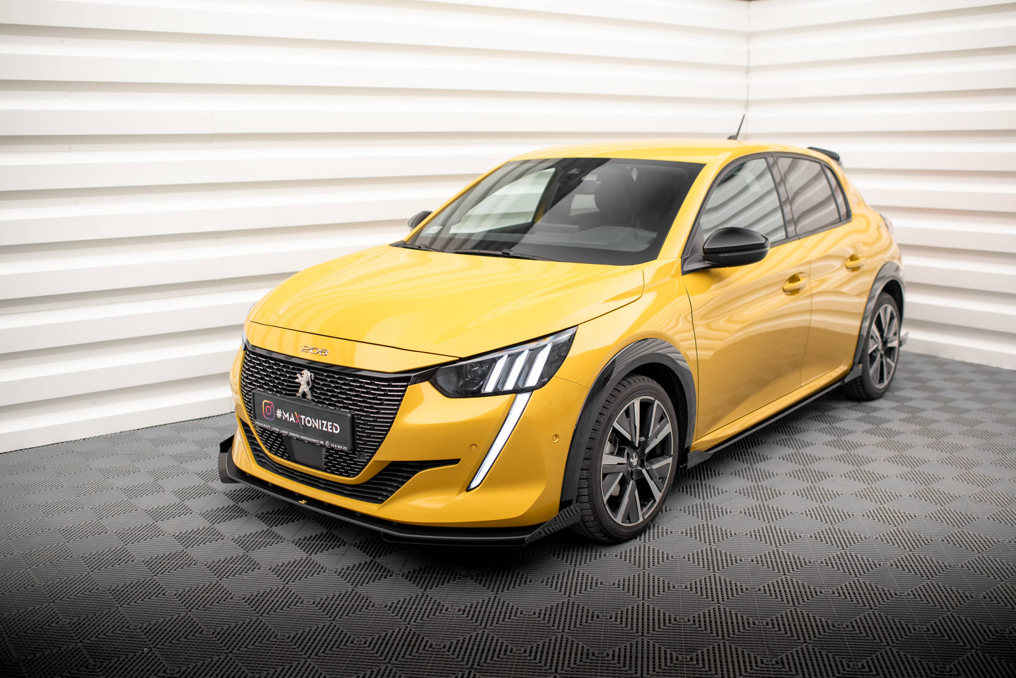 pol_po_Front-Flaps-Peugeot-208-GT-Mk2-18743_2 pol_po_Front-Flaps-Peugeot-208-GT-Mk2-18743_2