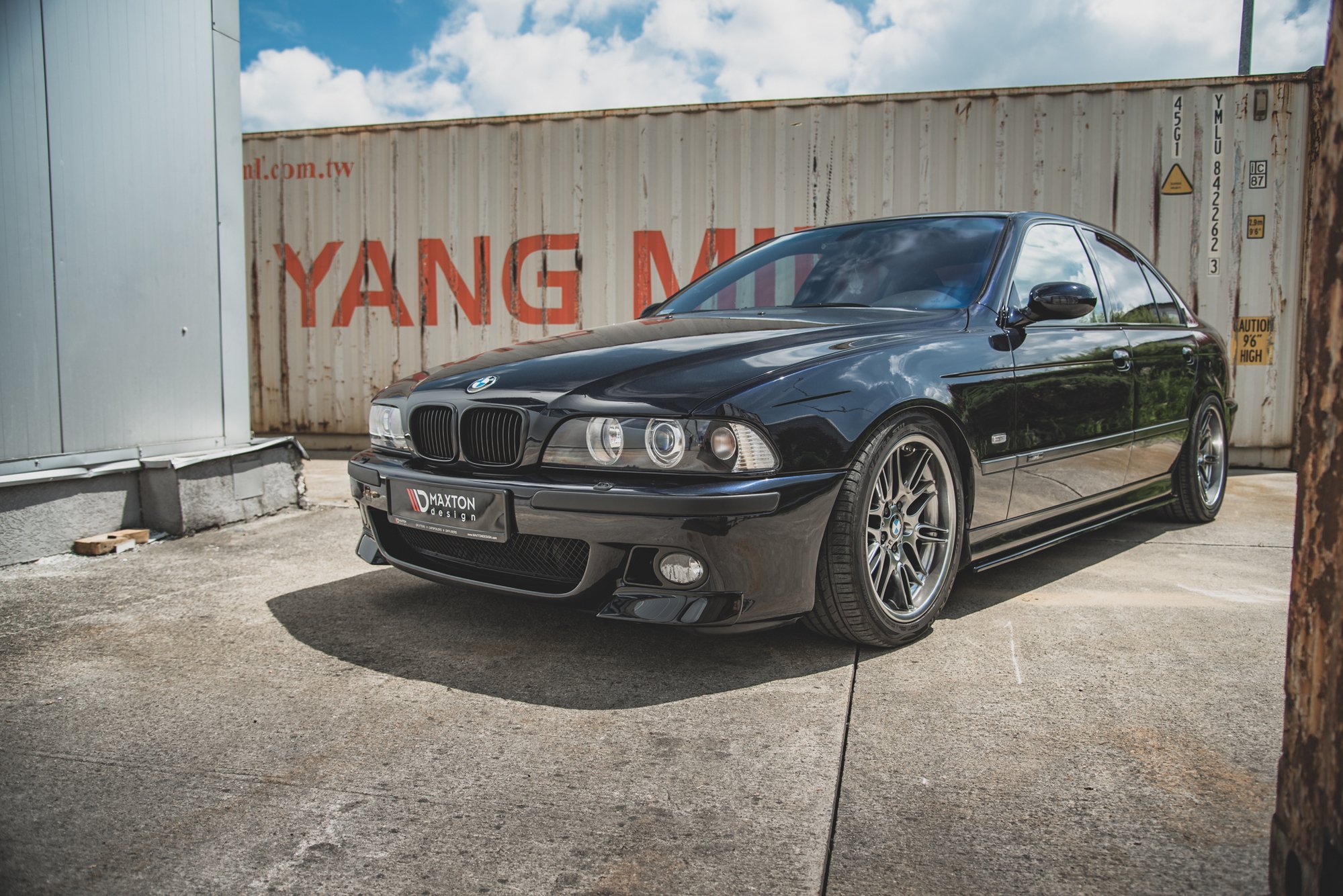 pol_po_Front-Side-Splitters-BMW-M5-5-M-Pack-E39-11080_6 pol_po_Front-Side-Splitters-BMW-M5-5-M-Pack-E39-11080_6