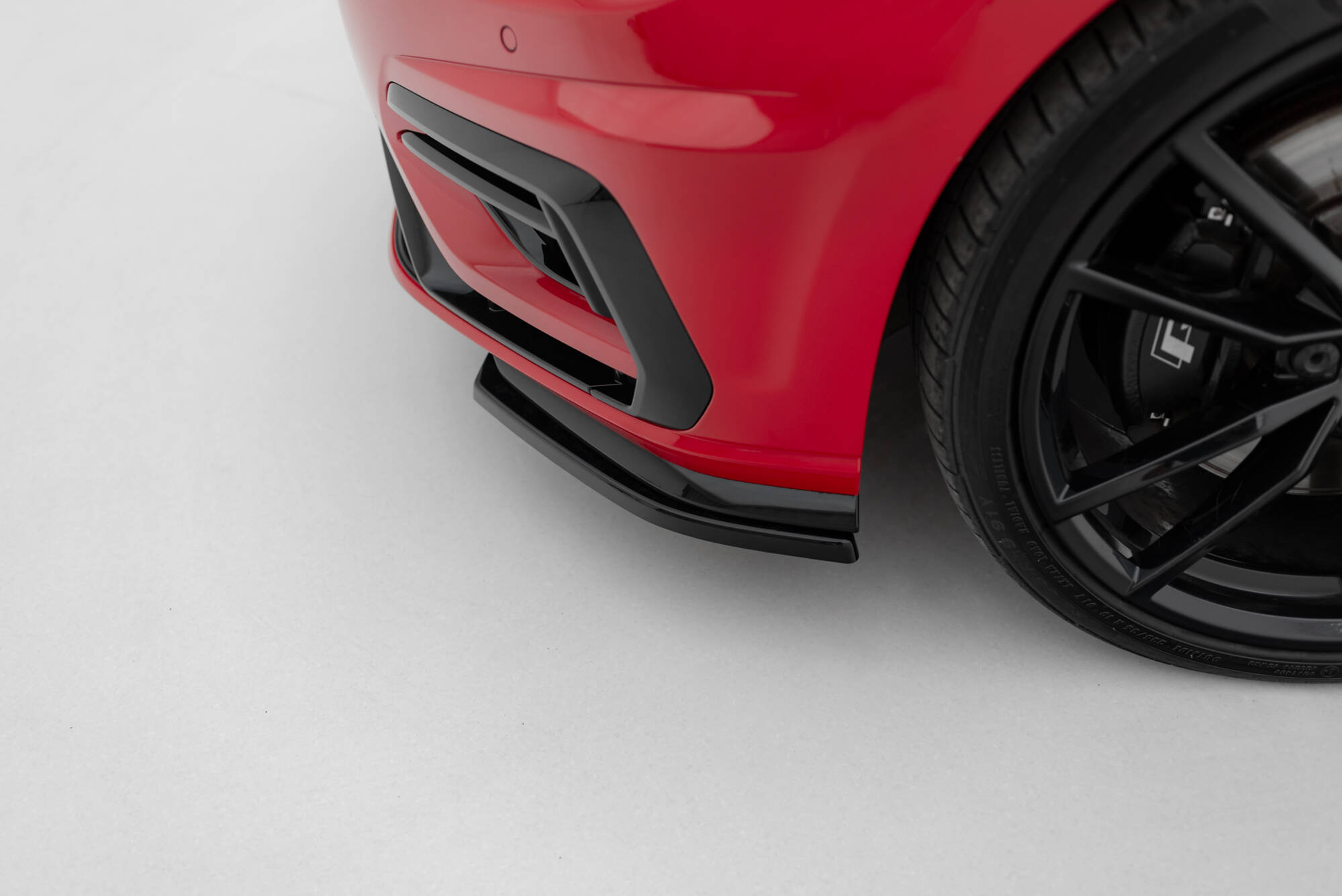 pol_po_Front-Side-Splitters-Volkswagen-Golf-R-R-Line-Mk7-Facelift-7659_2 pol_po_Front-Side-Splitters-Volkswagen-Golf-R-R-Line-Mk7-Facelift-7659_2