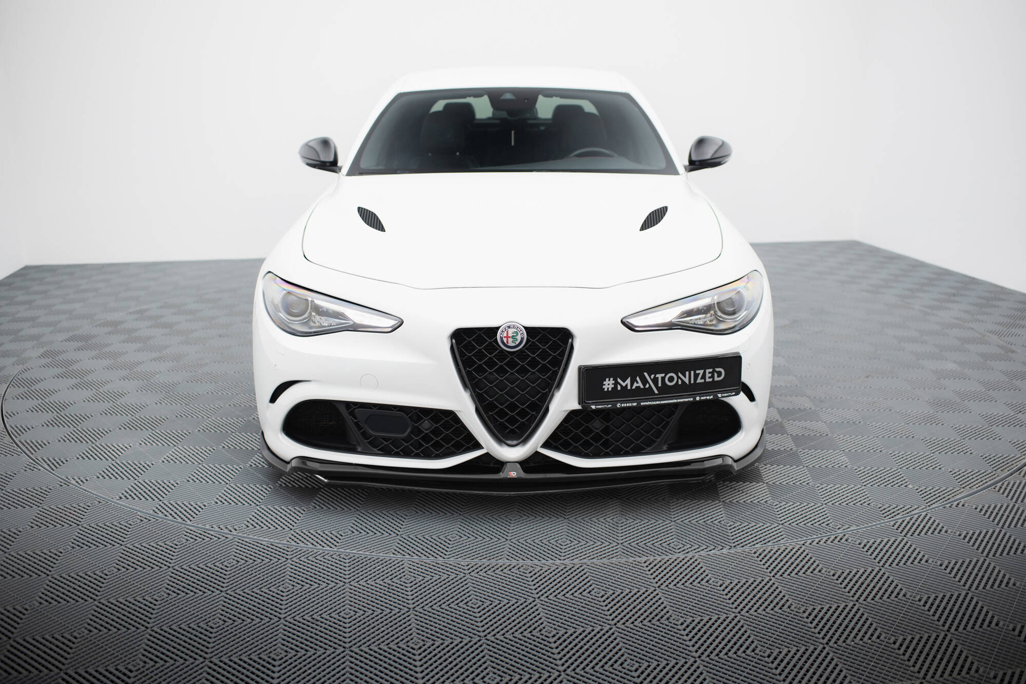 pol_po_Front-Splitter-Alfa-Romeo-Giulia-Quadrifoglio-21049_8 pol_po_Front-Splitter-Alfa-Romeo-Giulia-Quadrifoglio-21049_8