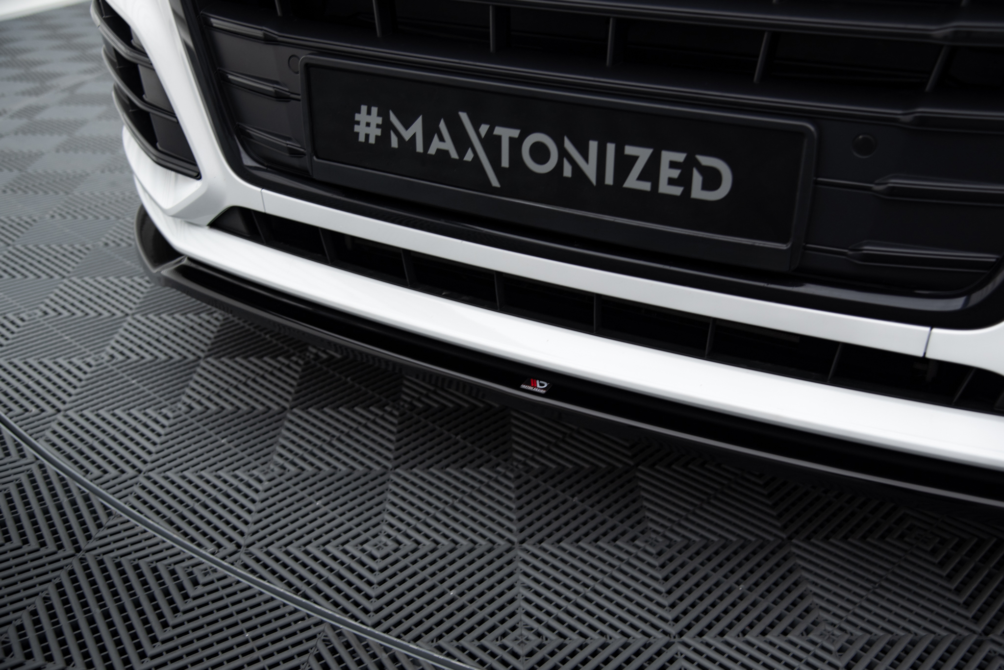 pol_po_Front-Splitter-Audi-SQ5-Q5-S-line-Mk2-8568_3 pol_po_Front-Splitter-Audi-SQ5-Q5-S-line-Mk2-8568_3