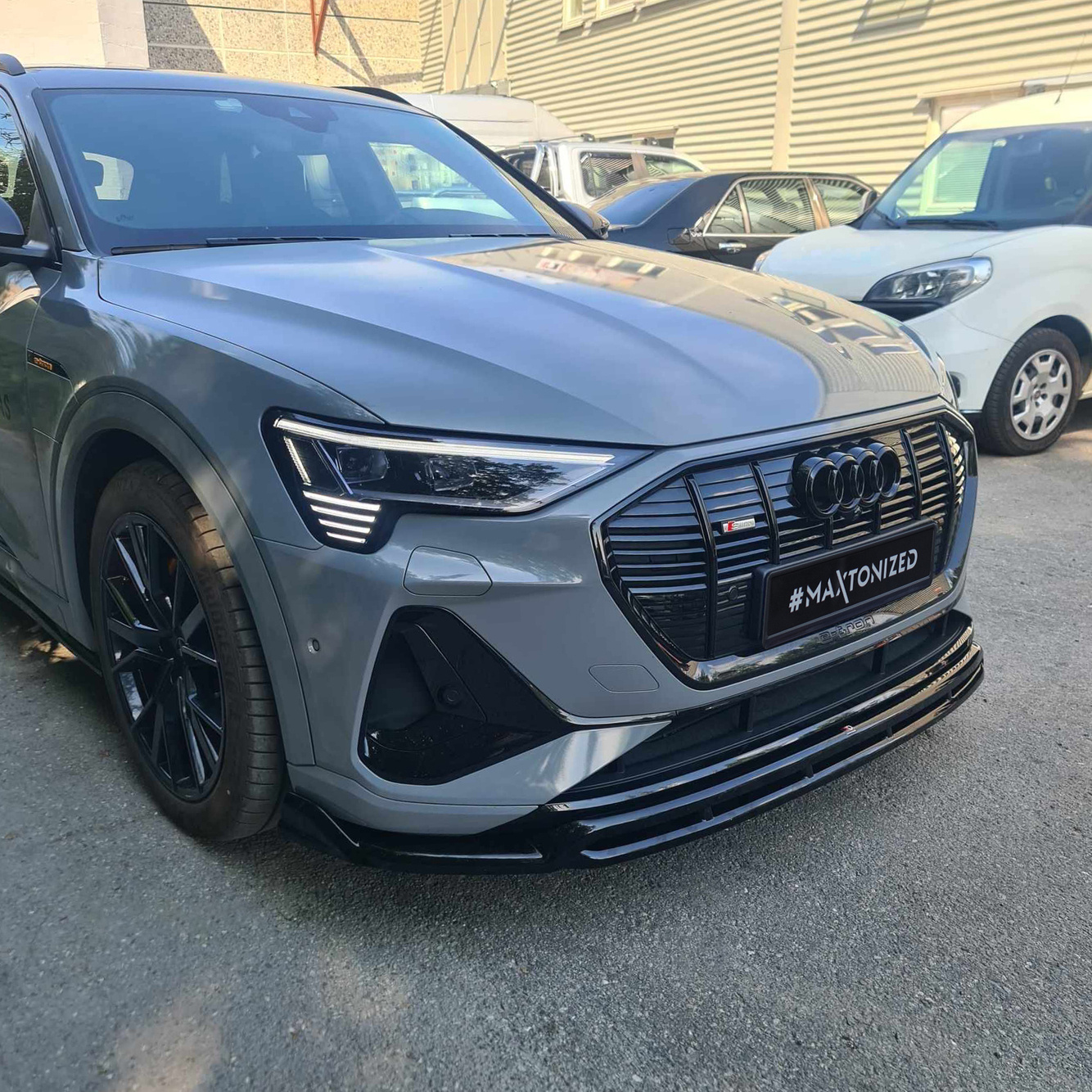 pol_po_Front-Splitter-Audi-e-Tron-S-Line-20794_2 pol_po_Front-Splitter-Audi-e-Tron-S-Line-20794_2