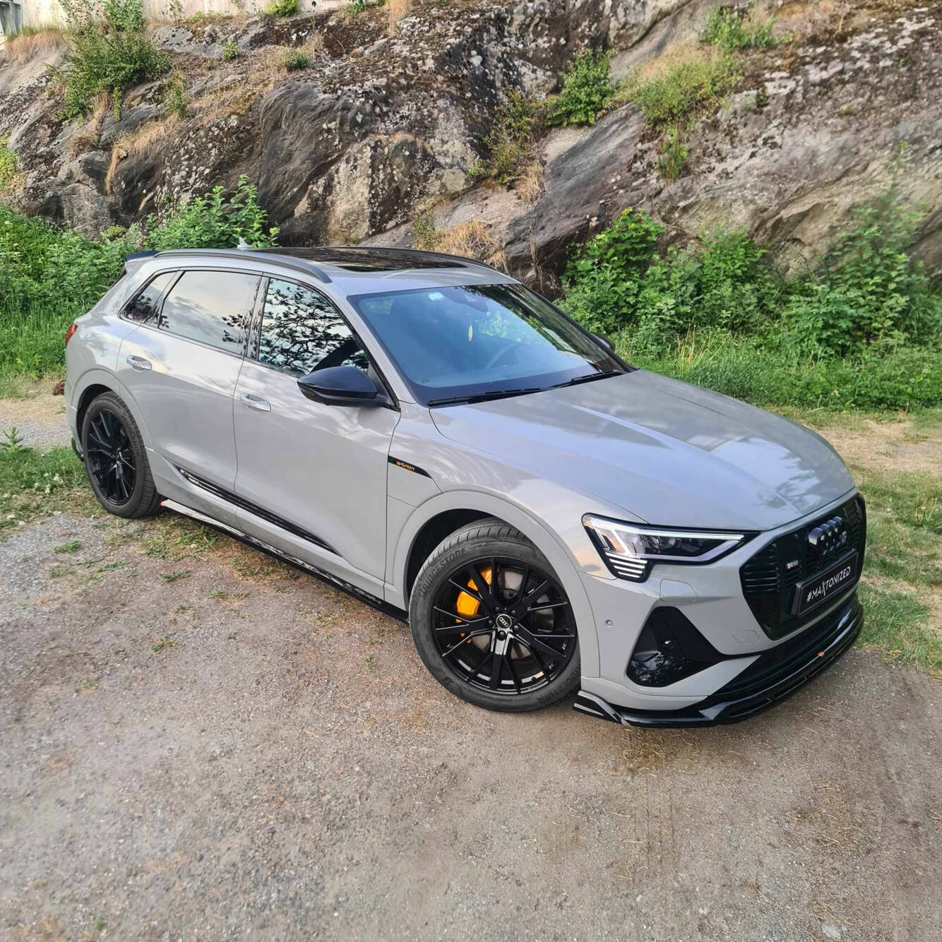 pol_po_Front-Splitter-Audi-e-Tron-S-Line-20794_9 pol_po_Front-Splitter-Audi-e-Tron-S-Line-20794_9