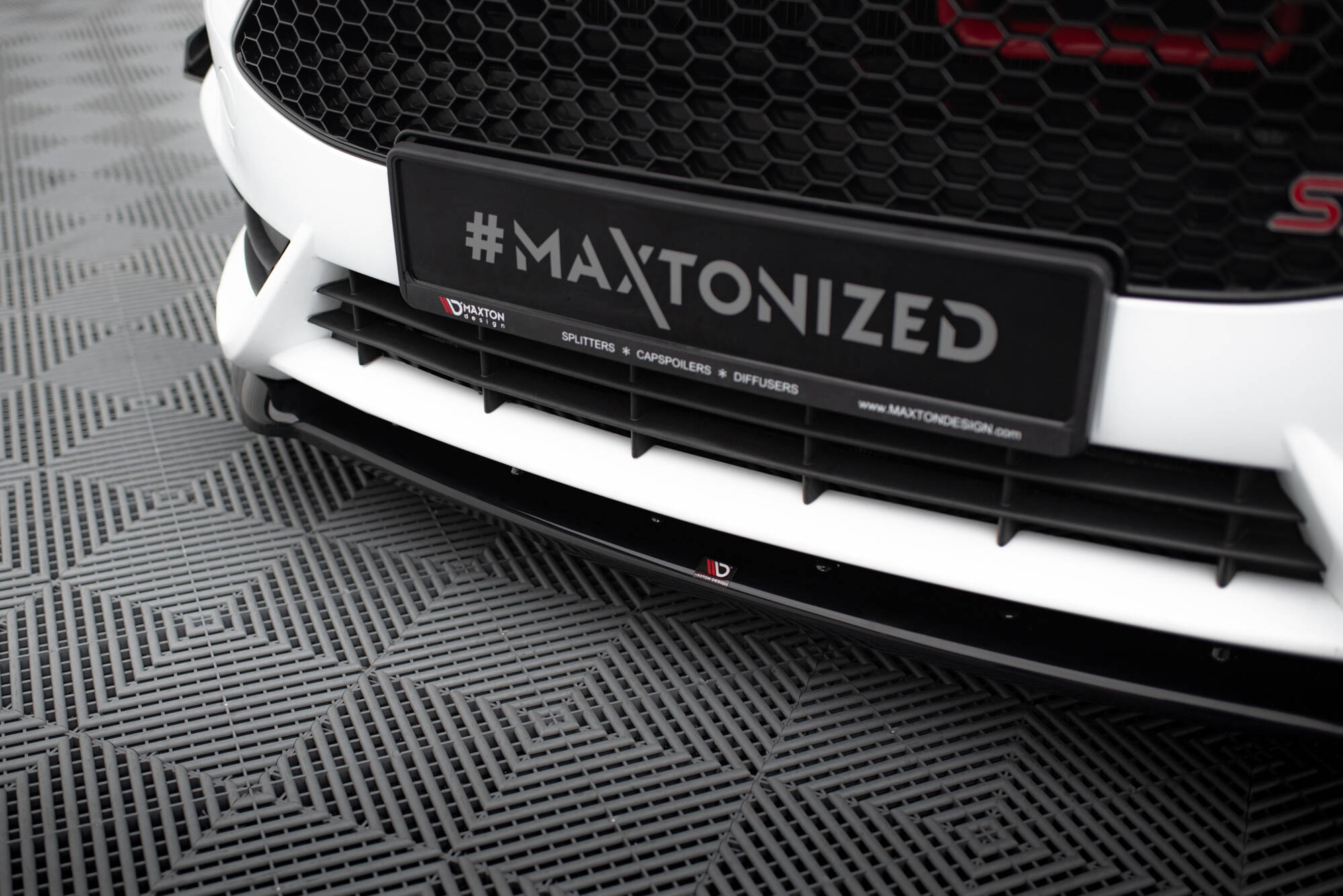 pol_po_Front-Splitter-Cupra-Ford-Fiesta-ST-Mk7-FL-716_4 pol_po_Front-Splitter-Cupra-Ford-Fiesta-ST-Mk7-FL-716_4