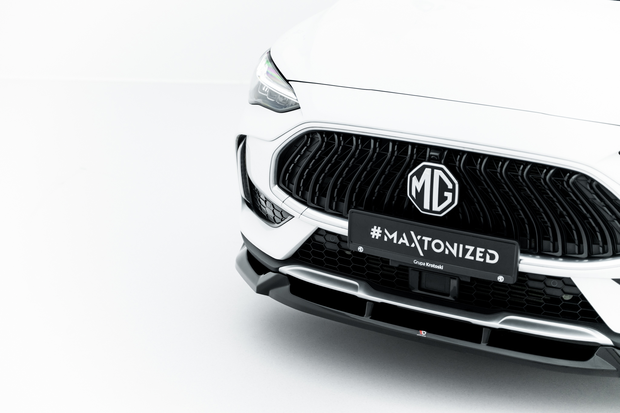 pol_po_Front-Splitter-MG-HS-Mk1-Facelift-23119_4 pol_po_Front-Splitter-MG-HS-Mk1-Facelift-23119_4