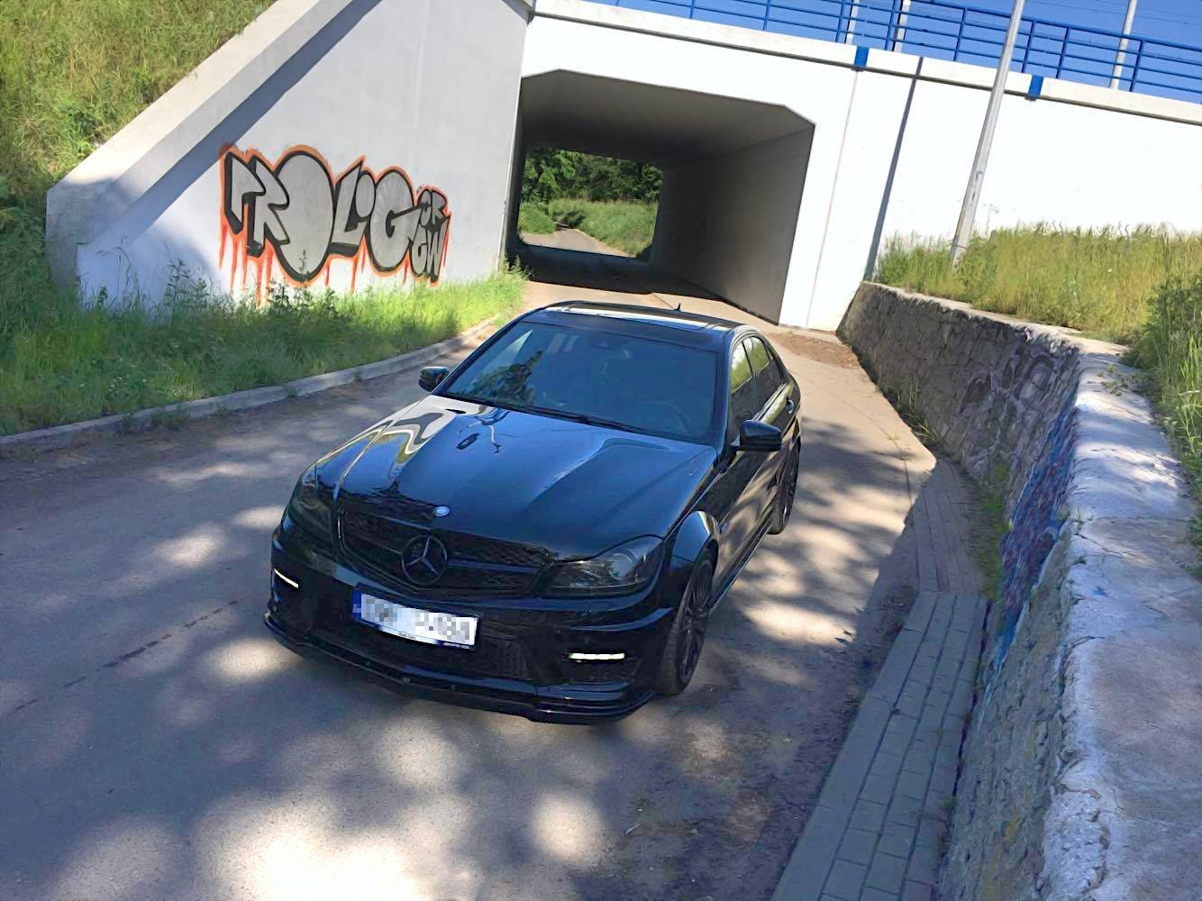 pol_po_Front-Splitter-Mercedes-Benz-C63-AMG-Sedan-Estate-W204-Facelift-S204-Facelift-7233_3 pol_po_Front-Splitter-Mercedes-Benz-C63-AMG-Sedan-Estate-W204-Facelift-S204-Facelift-7233_3