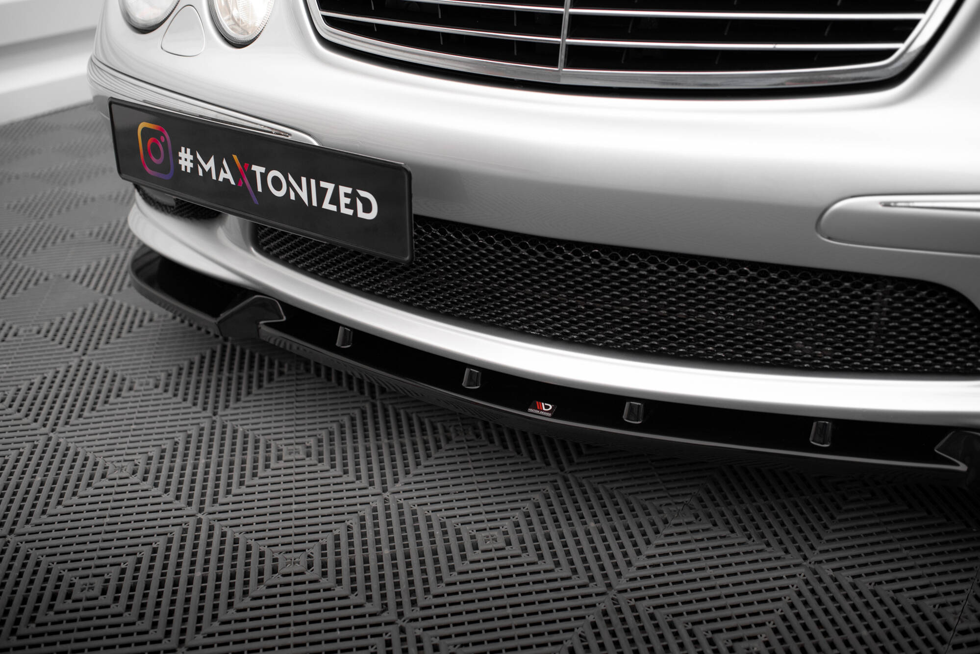 pol_po_Front-Splitter-Mercedes-Benz-E-55-AMG-W211-19768_3 pol_po_Front-Splitter-Mercedes-Benz-E-55-AMG-W211-19768_3