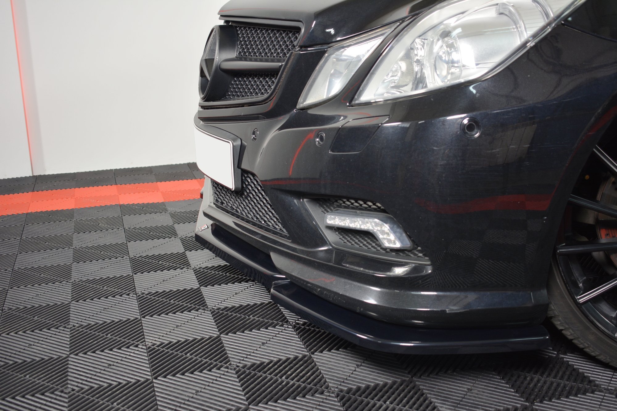 pol_po_Front-Splitter-Mercedes-Benz-E-Class-W207-Coupe-AMG-Line-6706_3 pol_po_Front-Splitter-Mercedes-Benz-E-Class-W207-Coupe-AMG-Line-6706_3