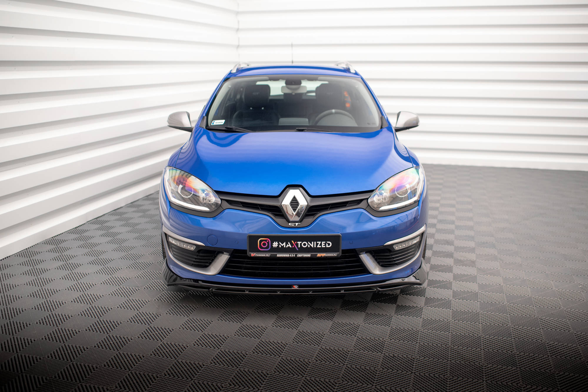 pol_po_Front-Splitter-Renault-Megane-GT-Line-Grandtour-Mk3-Facelift-18566_5 pol_po_Front-Splitter-Renault-Megane-GT-Line-Grandtour-Mk3-Facelift-18566_5