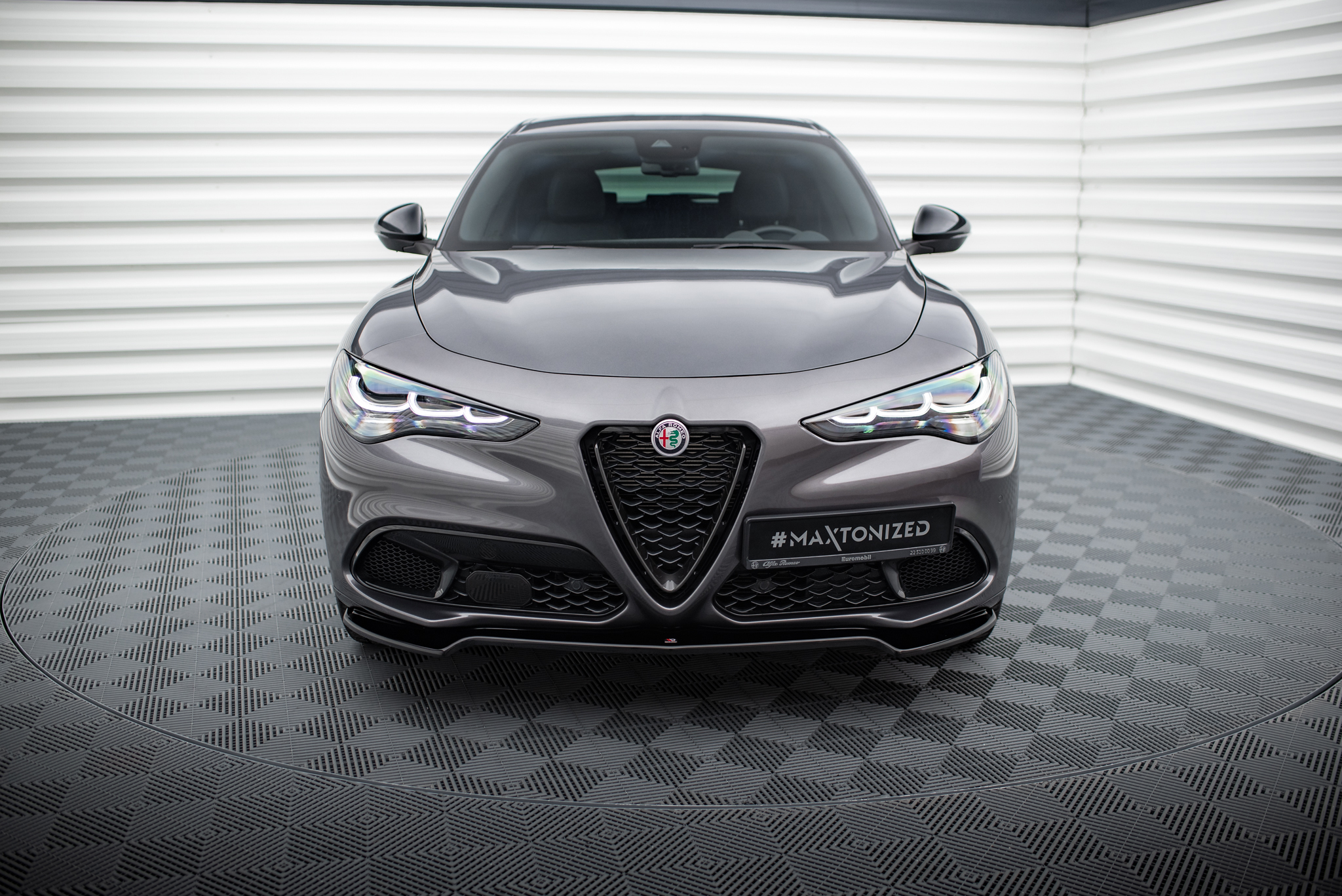 pol_po_Front-Splitter-V-1-Alfa-Romeo-Stelvio-Mk1-5596_4 pol_po_Front-Splitter-V-1-Alfa-Romeo-Stelvio-Mk1-5596_4