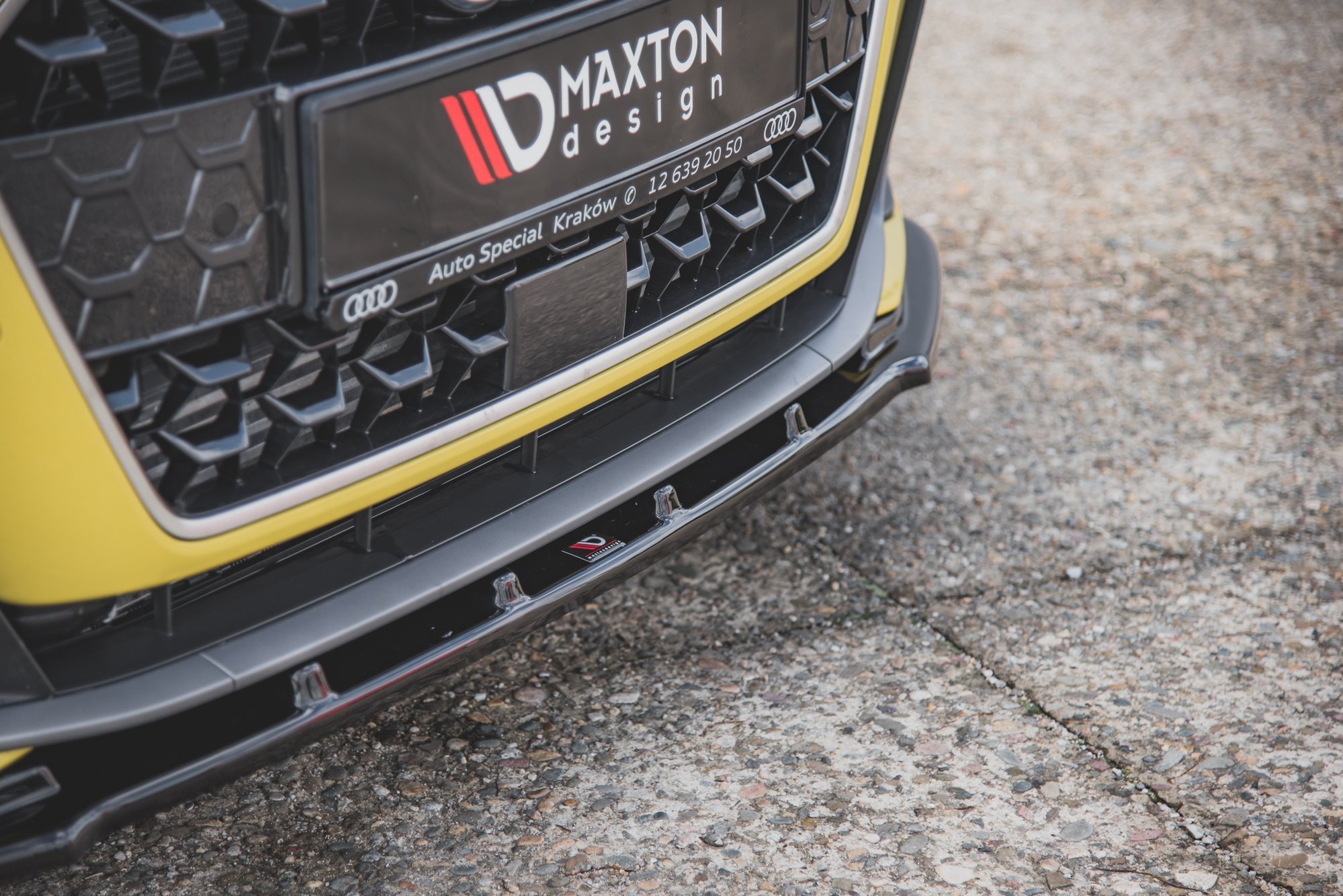 pol_po_Front-Splitter-V-1-Audi-A1-S-Line-GB-10330_6 pol_po_Front-Splitter-V-1-Audi-A1-S-Line-GB-10330_6