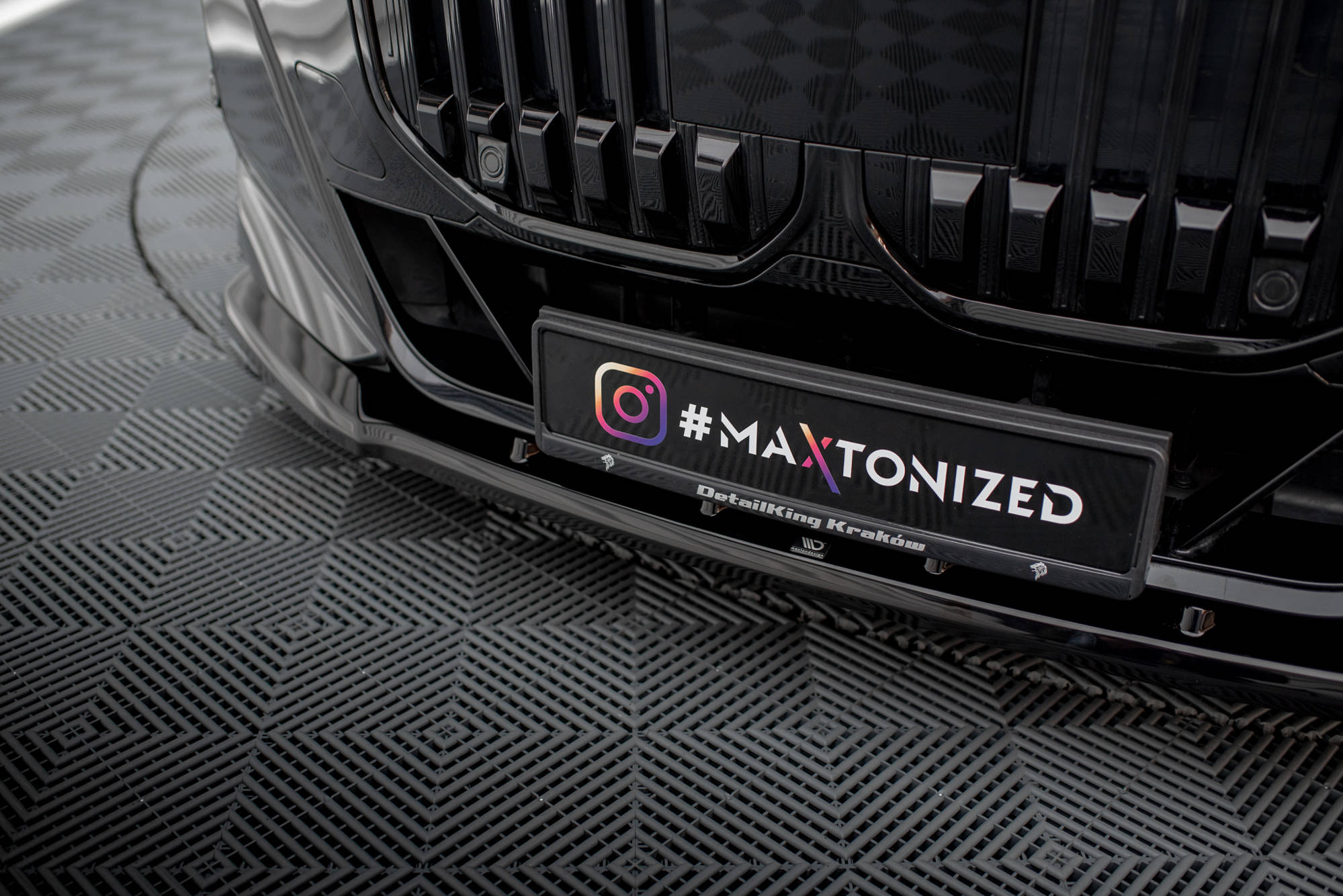 pol_po_Front-Splitter-V-1-BMW-7-M-Pack-M760e-i7-M-Pack-G70-17888_5 pol_po_Front-Splitter-V-1-BMW-7-M-Pack-M760e-i7-M-Pack-G70-17888_5