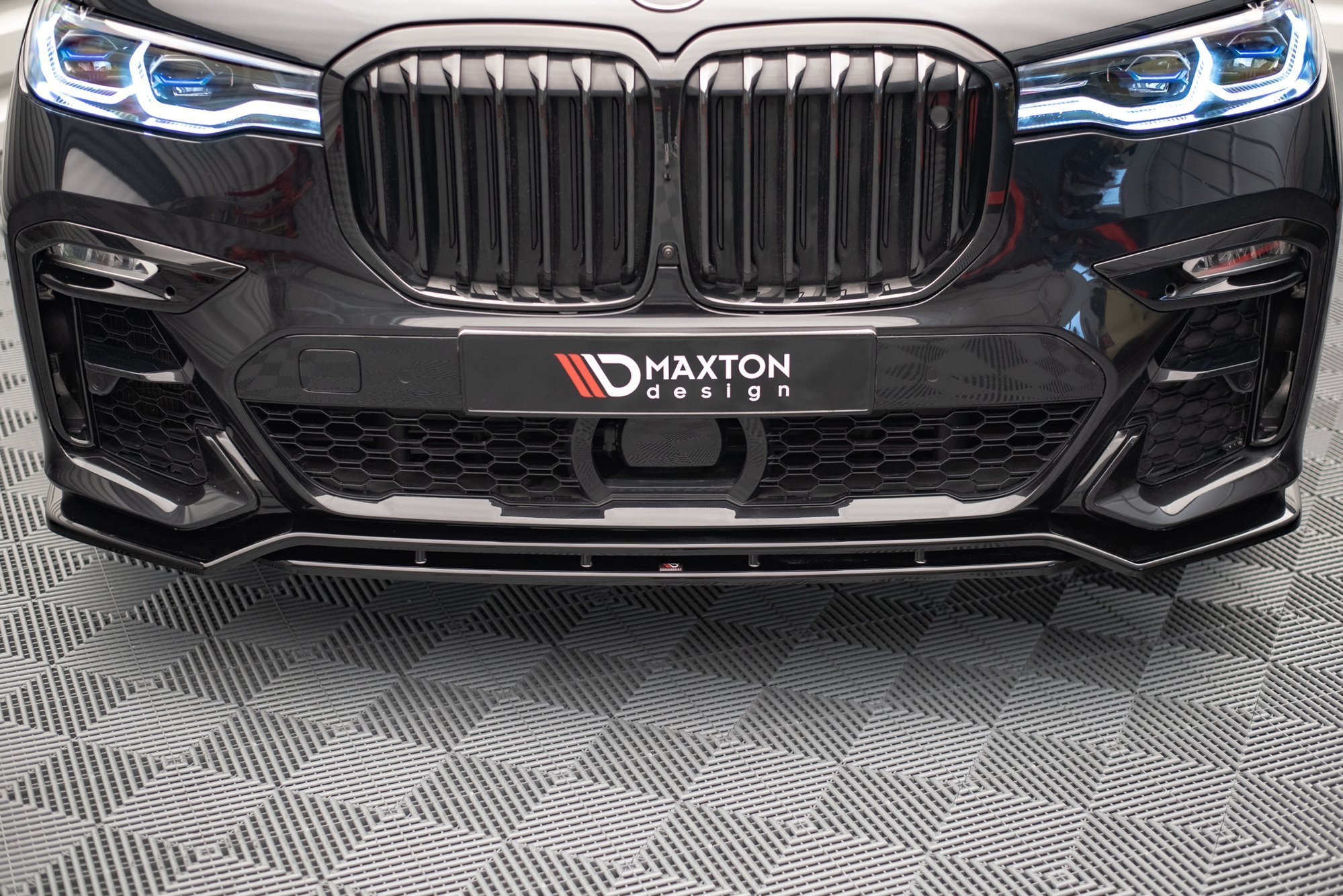 pol_po_Front-Splitter-V-1-BMW-X7-M-Pack-G07-12471_5 pol_po_Front-Splitter-V-1-BMW-X7-M-Pack-G07-12471_5