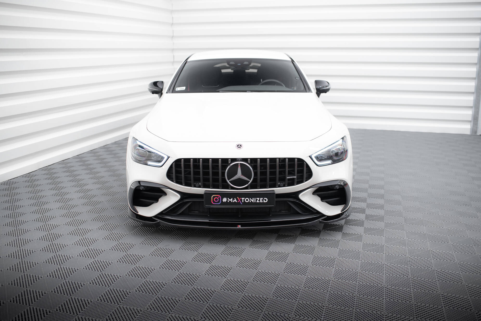pol_po_Front-Splitter-V-1-Mercedes-AMG-GT-43-4-Door-Coupe-V8-Styling-Package-X290-19995_2 pol_po_Front-Splitter-V-1-Mercedes-AMG-GT-43-4-Door-Coupe-V8-Styling-Package-X290-19995_2