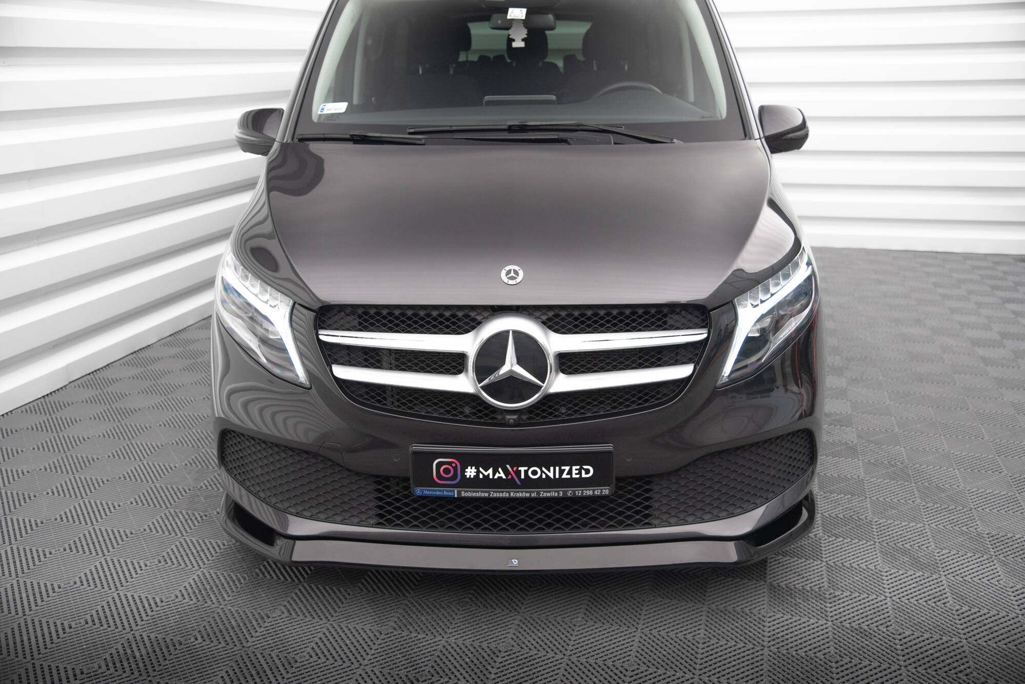 pol_po_Front-Splitter-V-1-Mercedes-Benz-V-Class-W447-Facelift-20217_3 pol_po_Front-Splitter-V-1-Mercedes-Benz-V-Class-W447-Facelift-20217_3