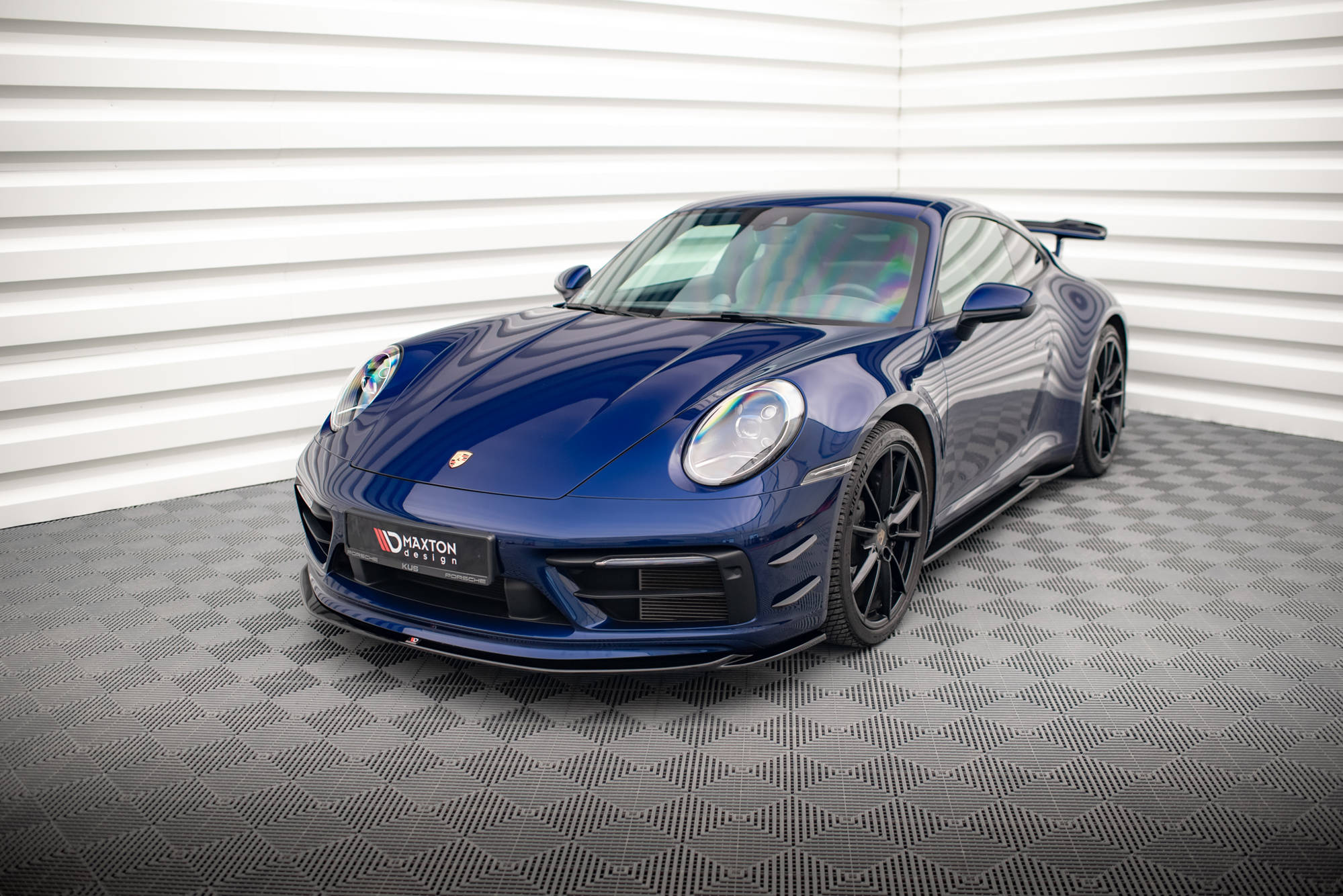 pol_po_Front-Splitter-V-1-Porsche-911-Carrera-Aero-Carrera-GTS-992-17179_9 pol_po_Front-Splitter-V-1-Porsche-911-Carrera-Aero-Carrera-GTS-992-17179_9