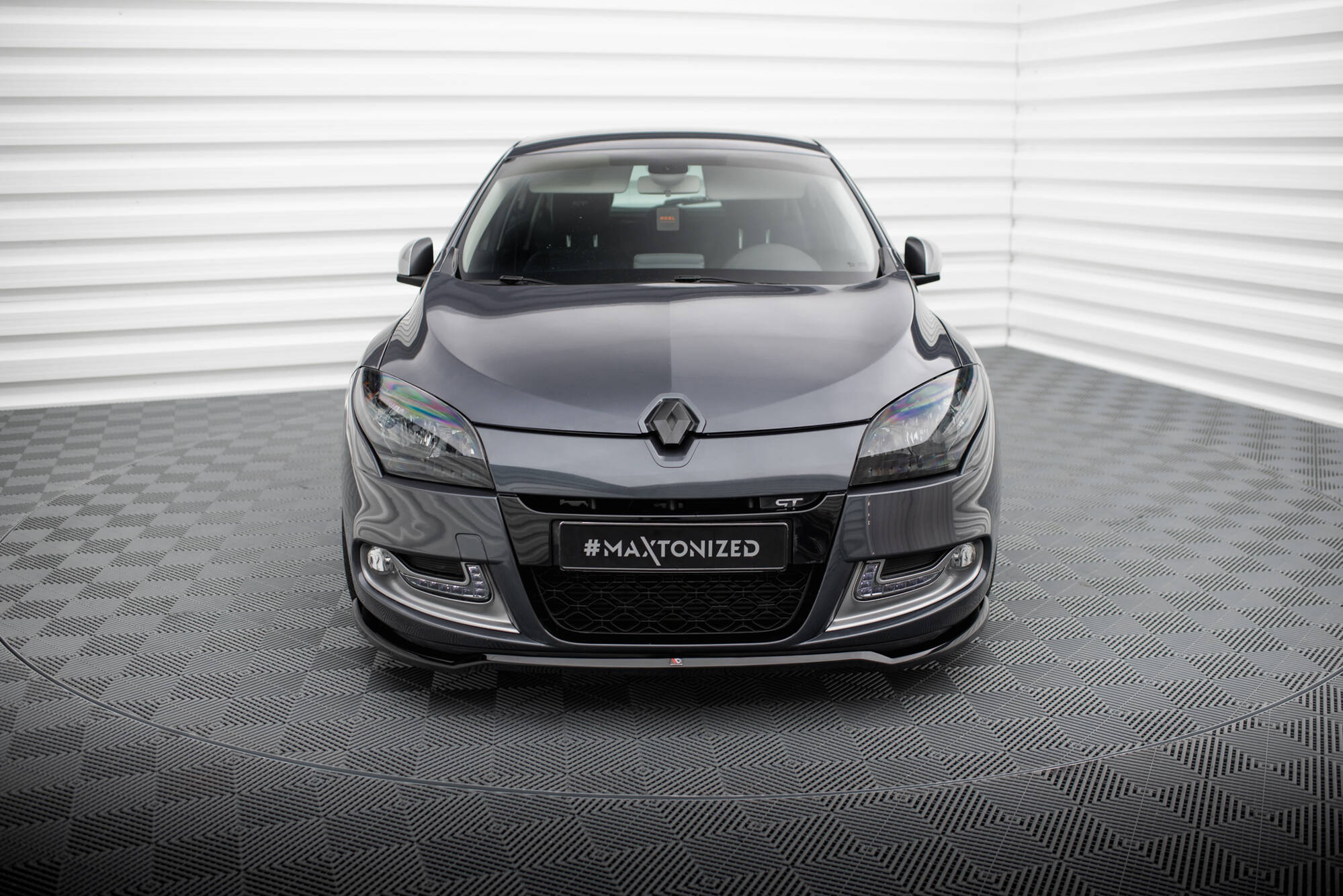pol_po_Front-Splitter-V-1-Renault-Megane-GT-Mk3-Facelift-19673_2 pol_po_Front-Splitter-V-1-Renault-Megane-GT-Mk3-Facelift-19673_2